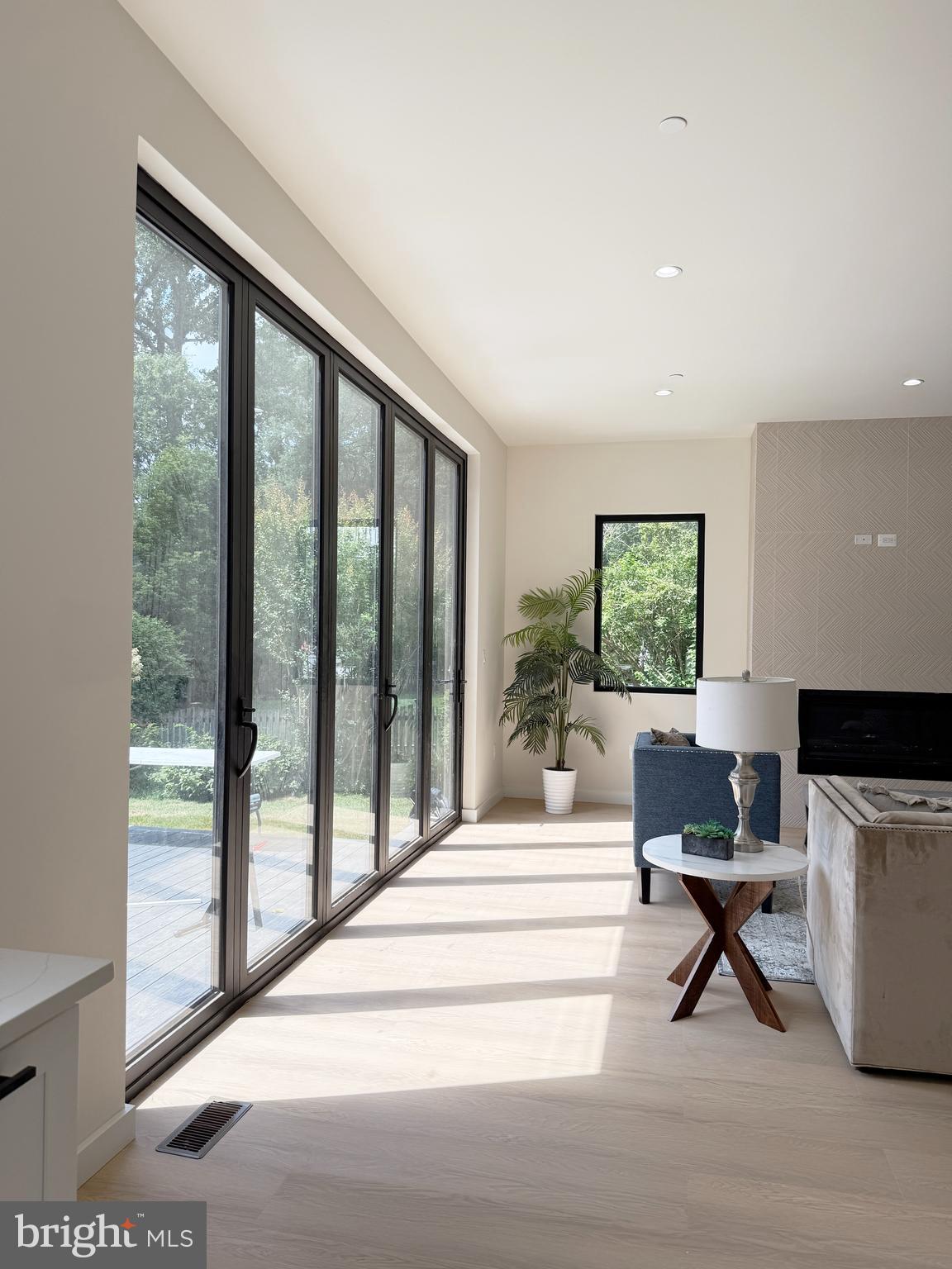 SONOMA - Residential Lease