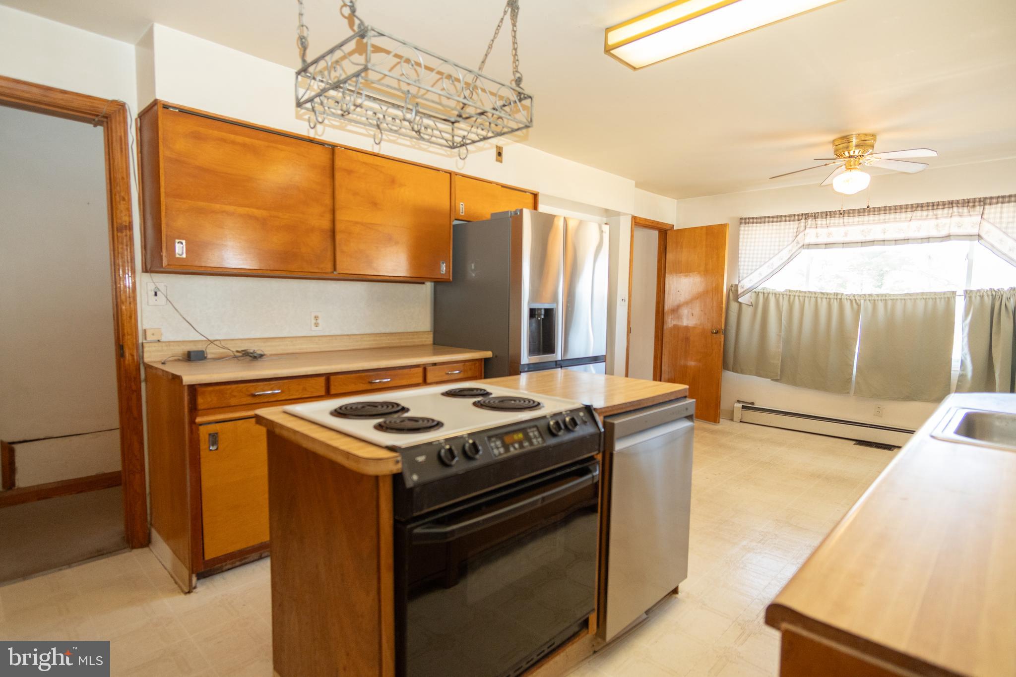 MORELAND PARK - Residential