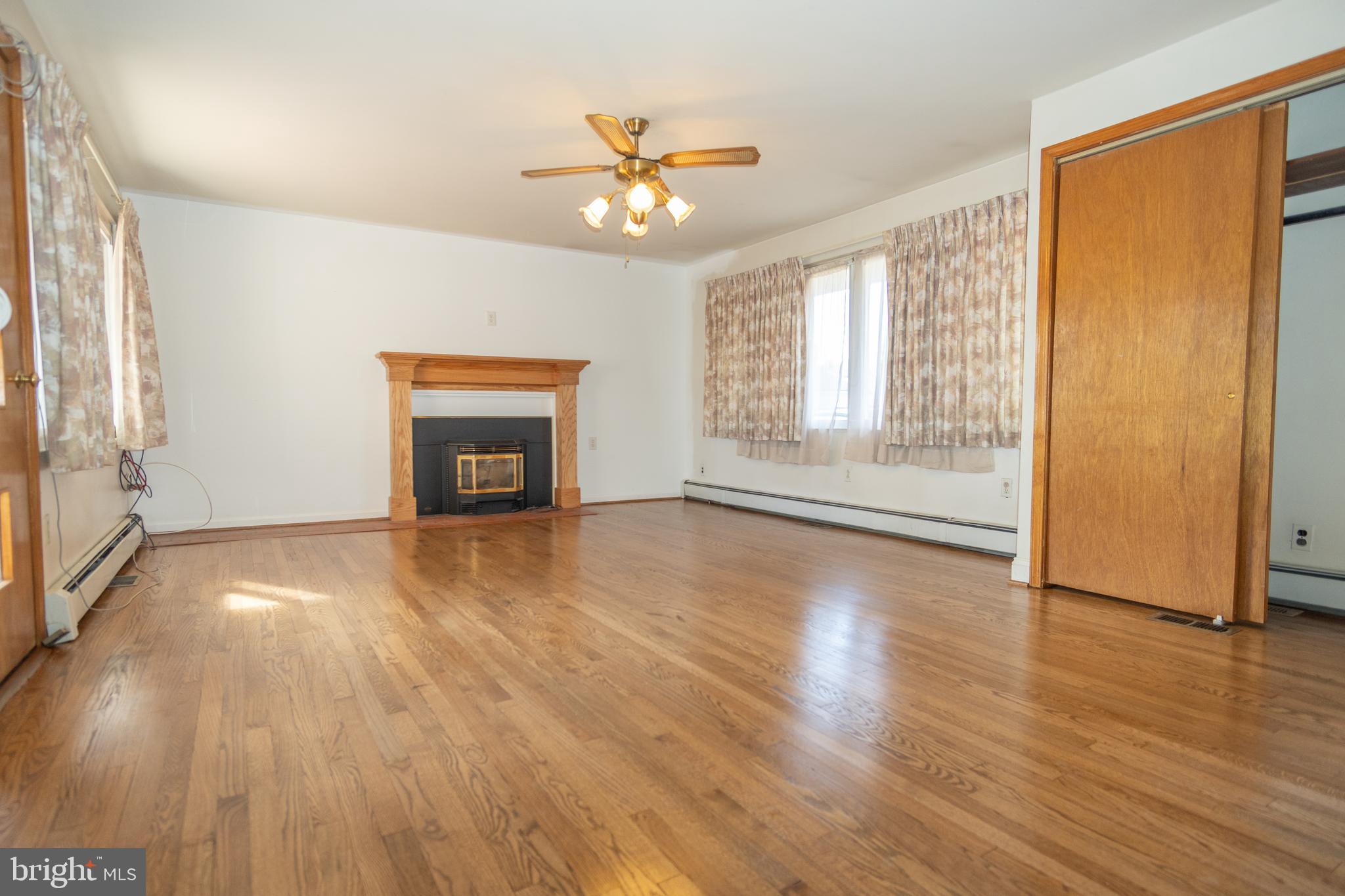 MORELAND PARK - Residential