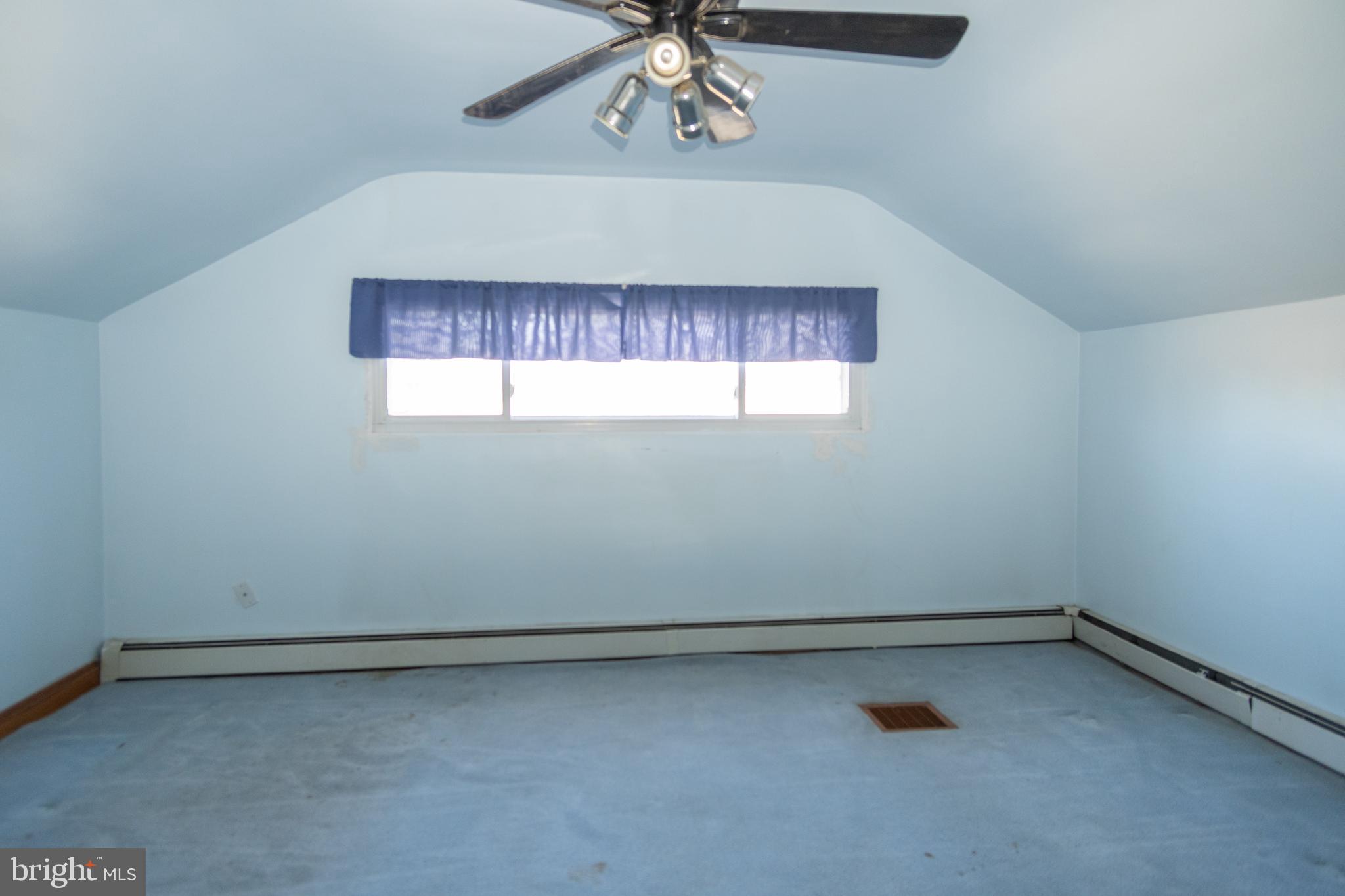 MORELAND PARK - Residential