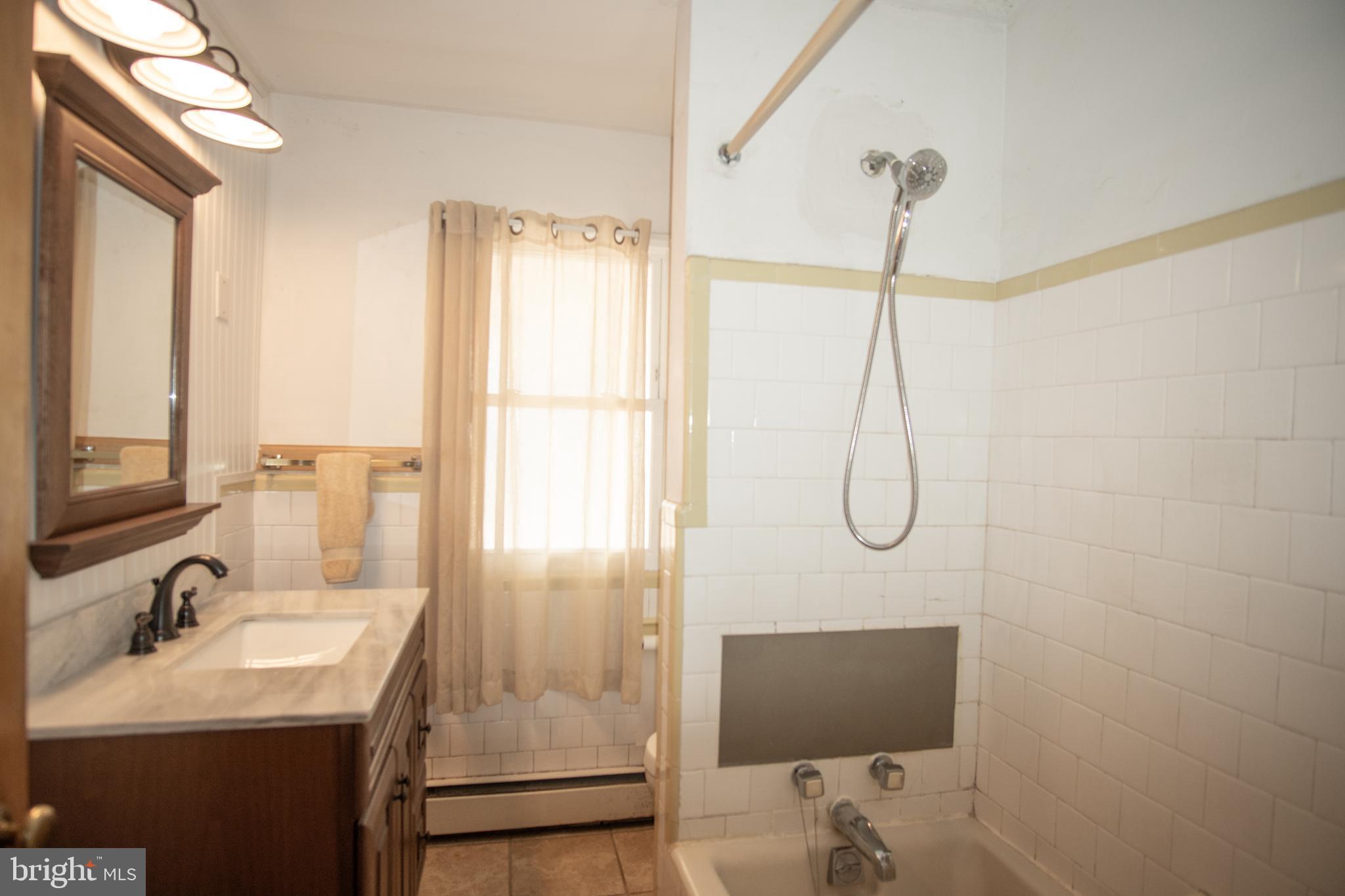 MORELAND PARK - Residential