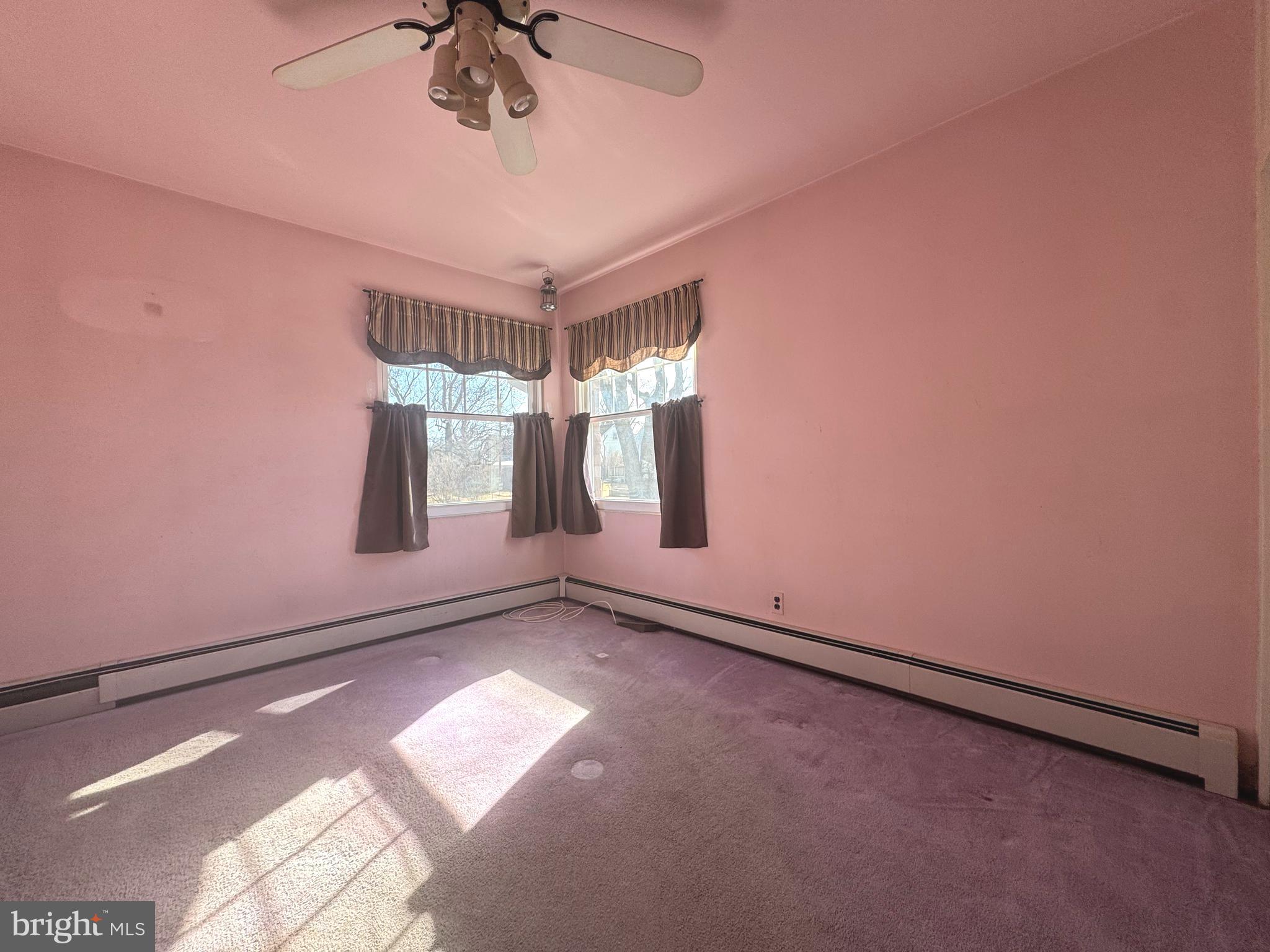 MORELAND PARK - Residential