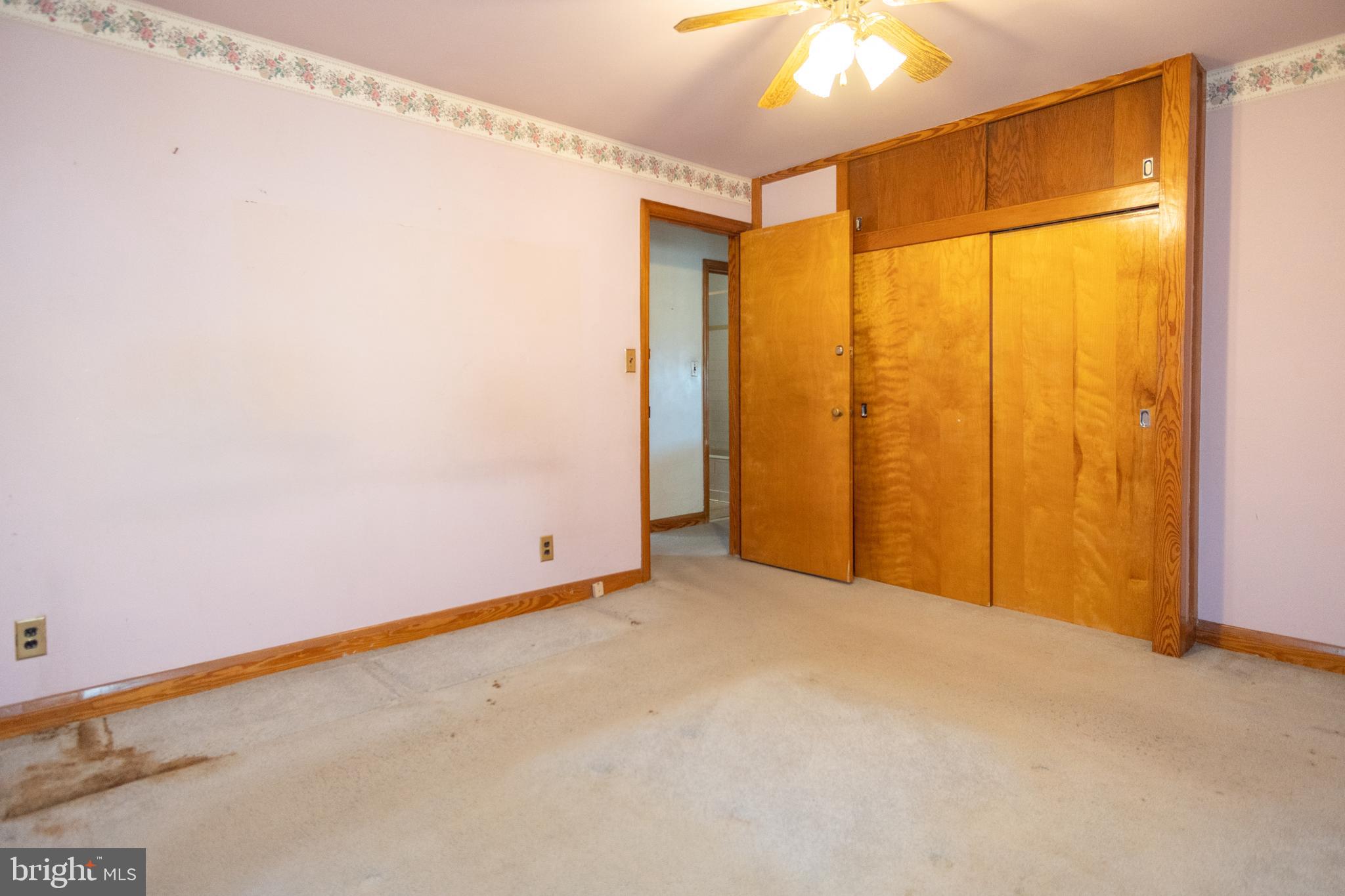 MORELAND PARK - Residential