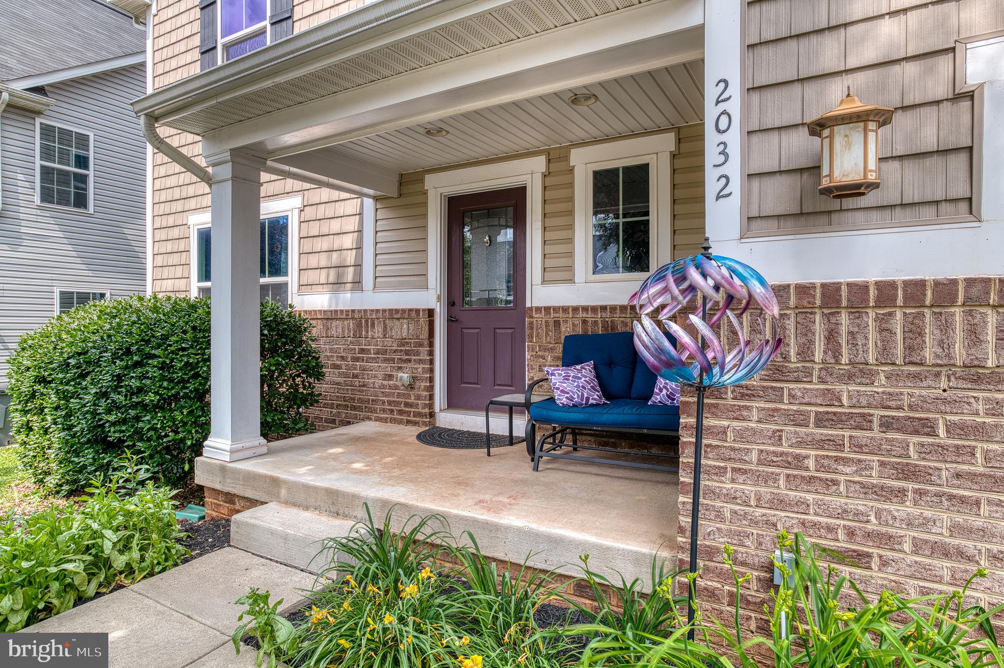 2032 MAGNOLIA CIRCLE