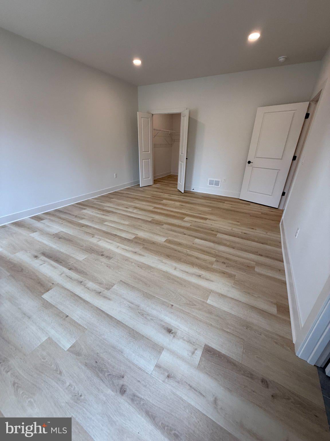 239 PARKSIDE PLACE