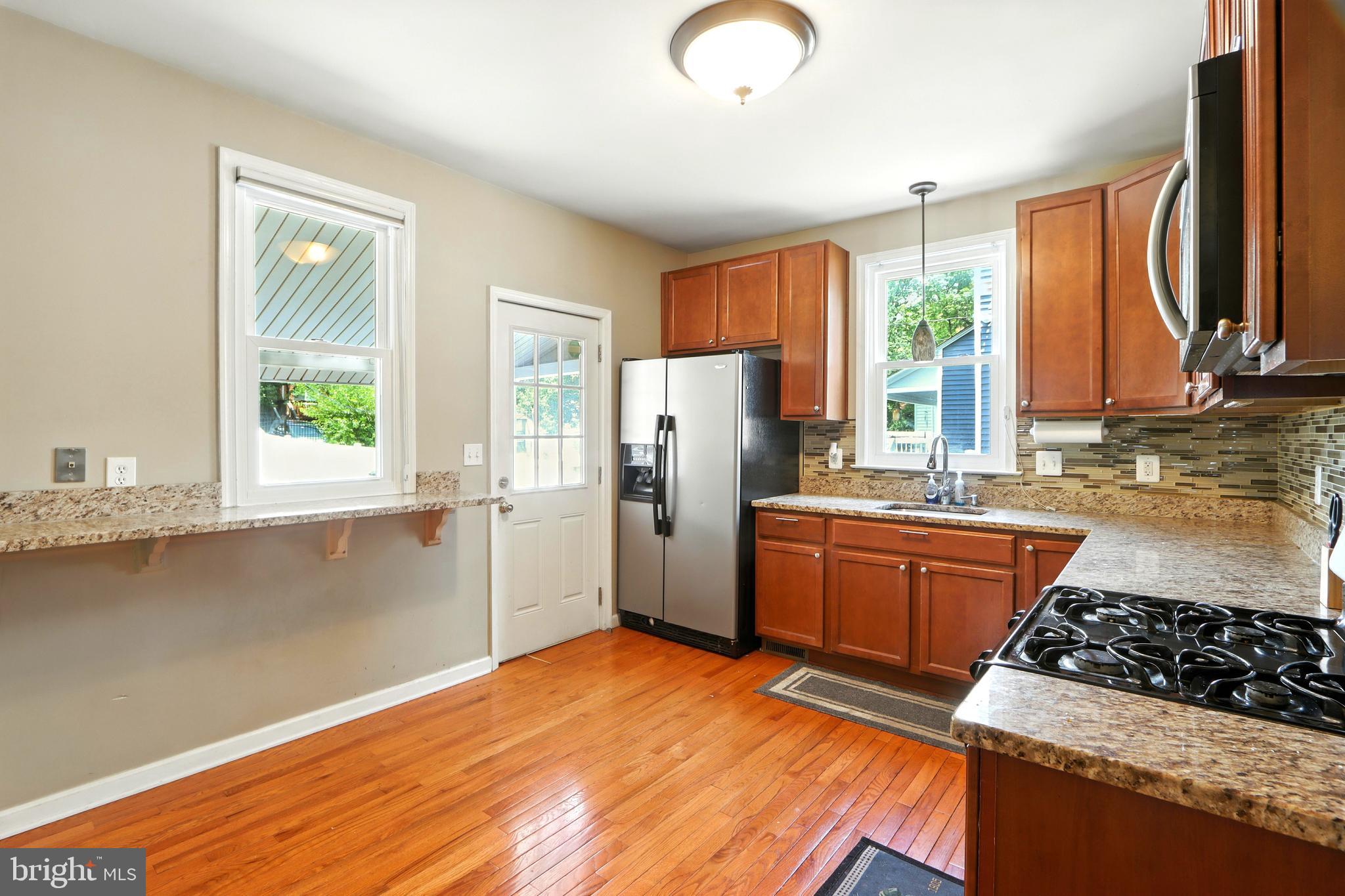 214 SHADY NOOK COURT