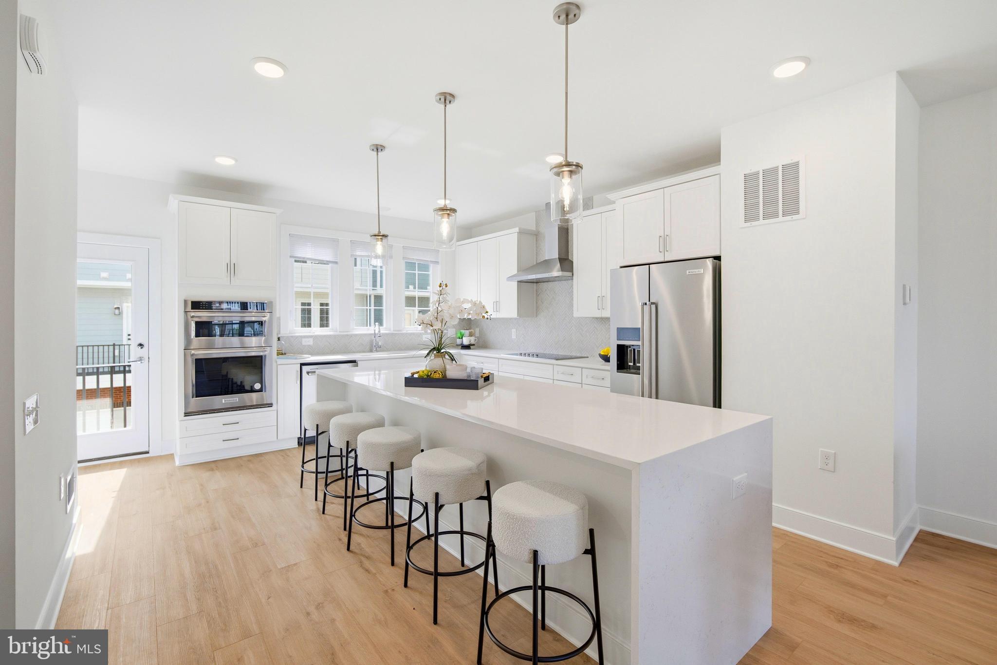 BOULEVARD VI TOWNS - Residential