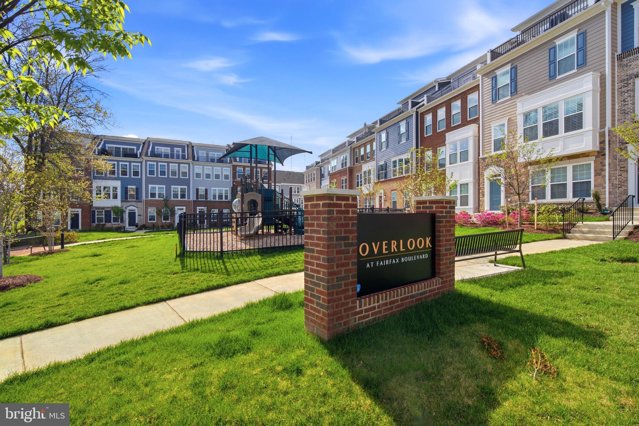 BOULEVARD VI TOWNS - Residential