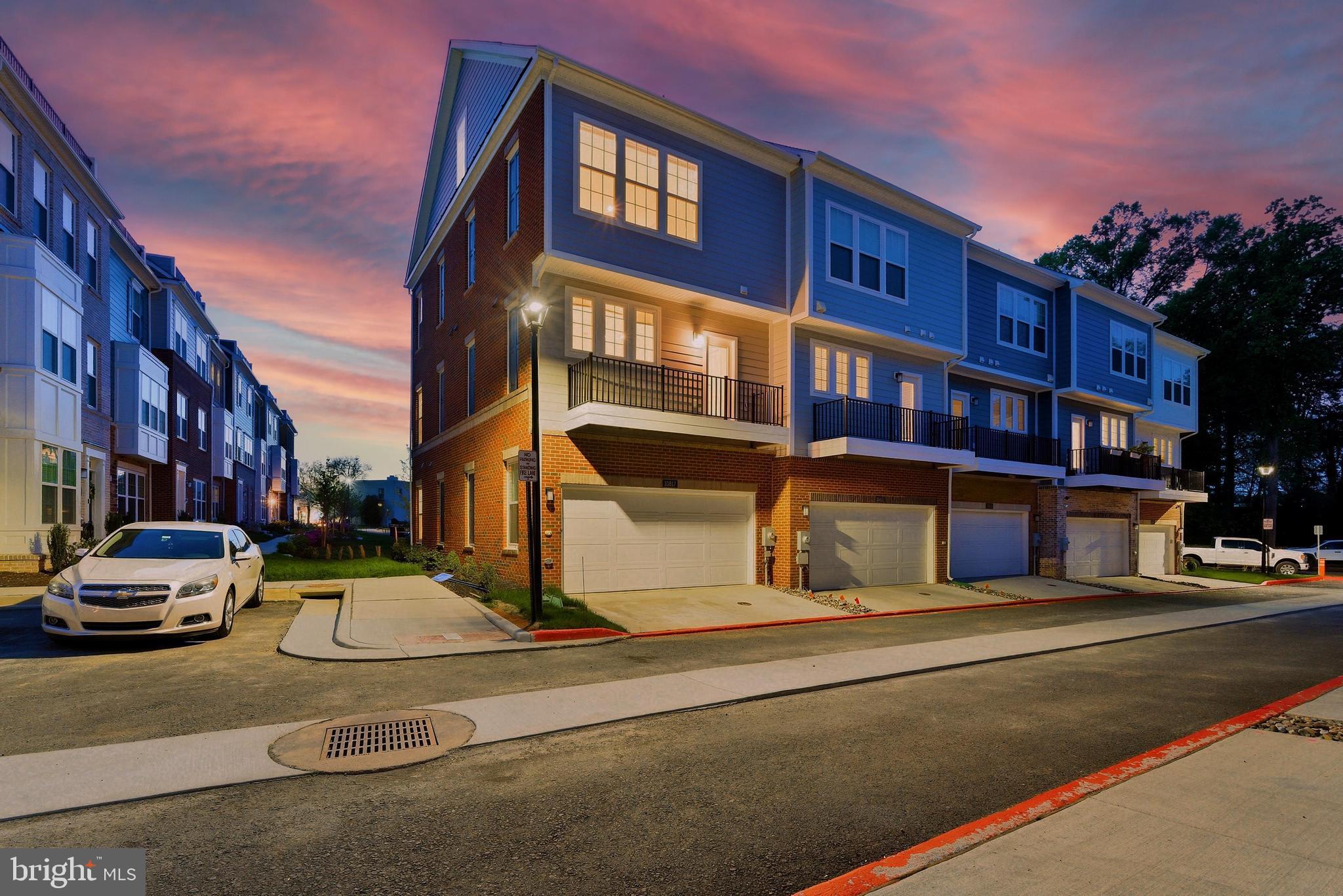 BOULEVARD VI TOWNS - Residential