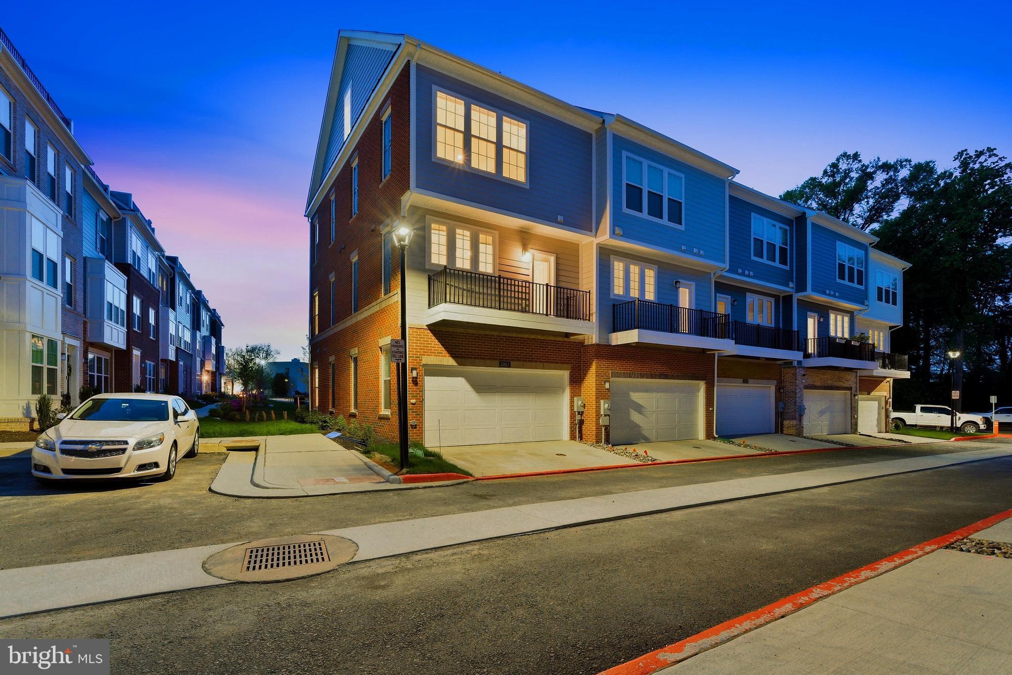 BOULEVARD VI TOWNS - Residential