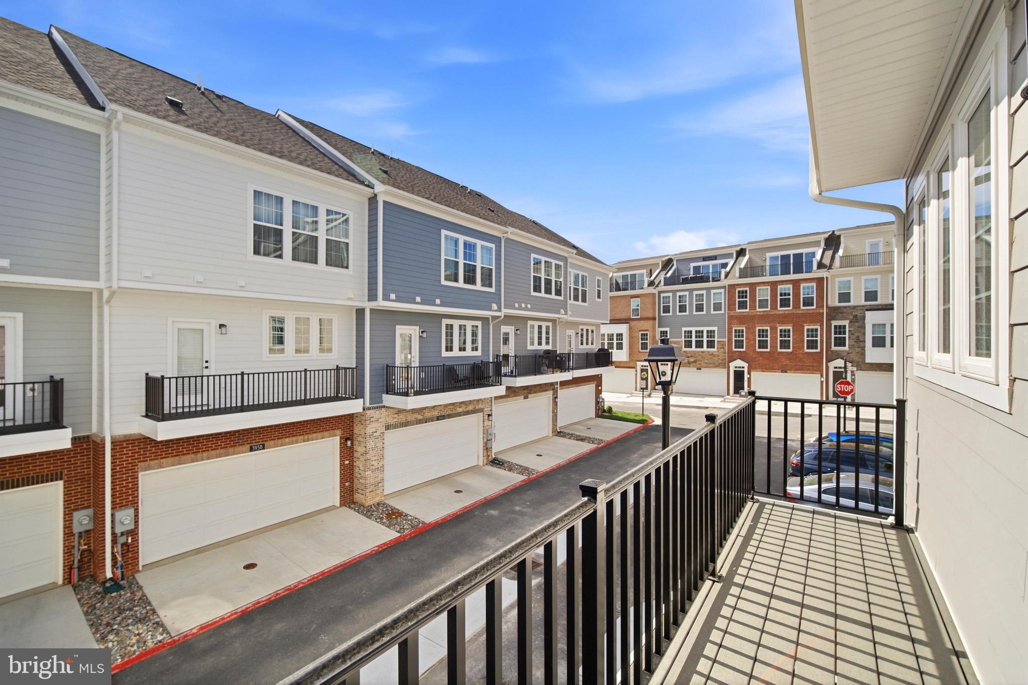 BOULEVARD VI TOWNS - Residential