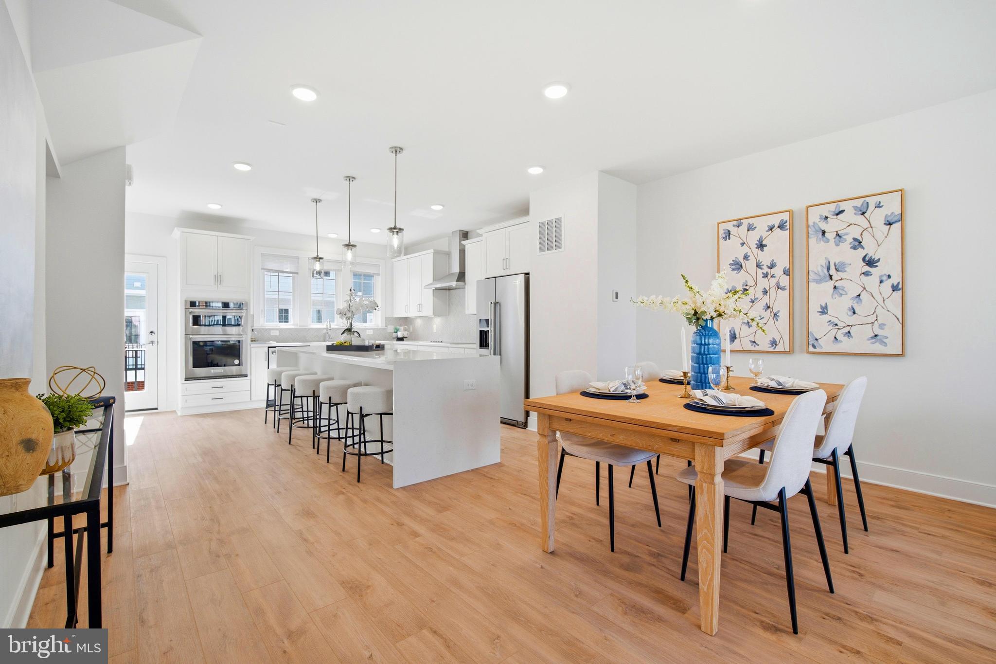 BOULEVARD VI TOWNS - Residential