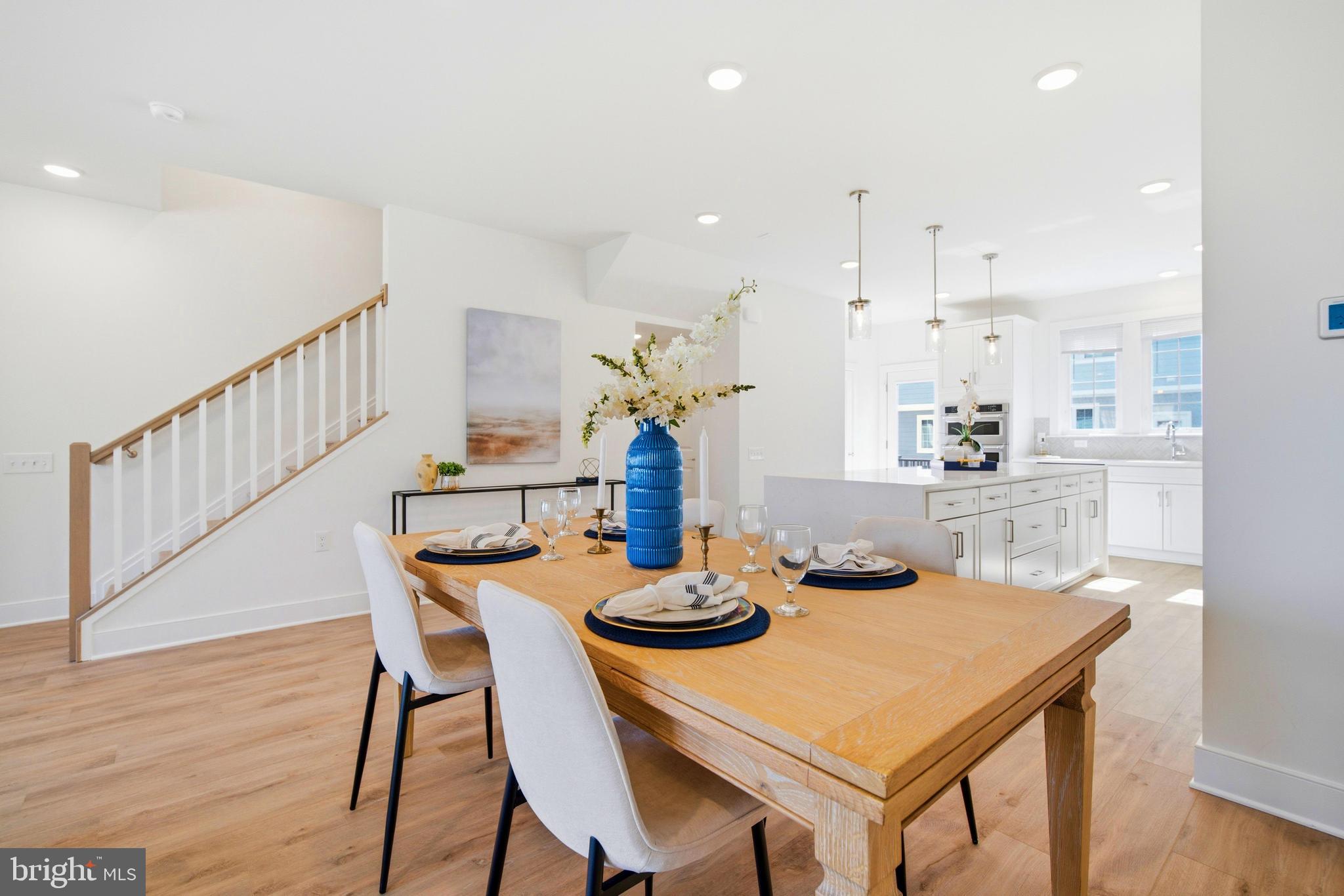 BOULEVARD VI TOWNS - Residential