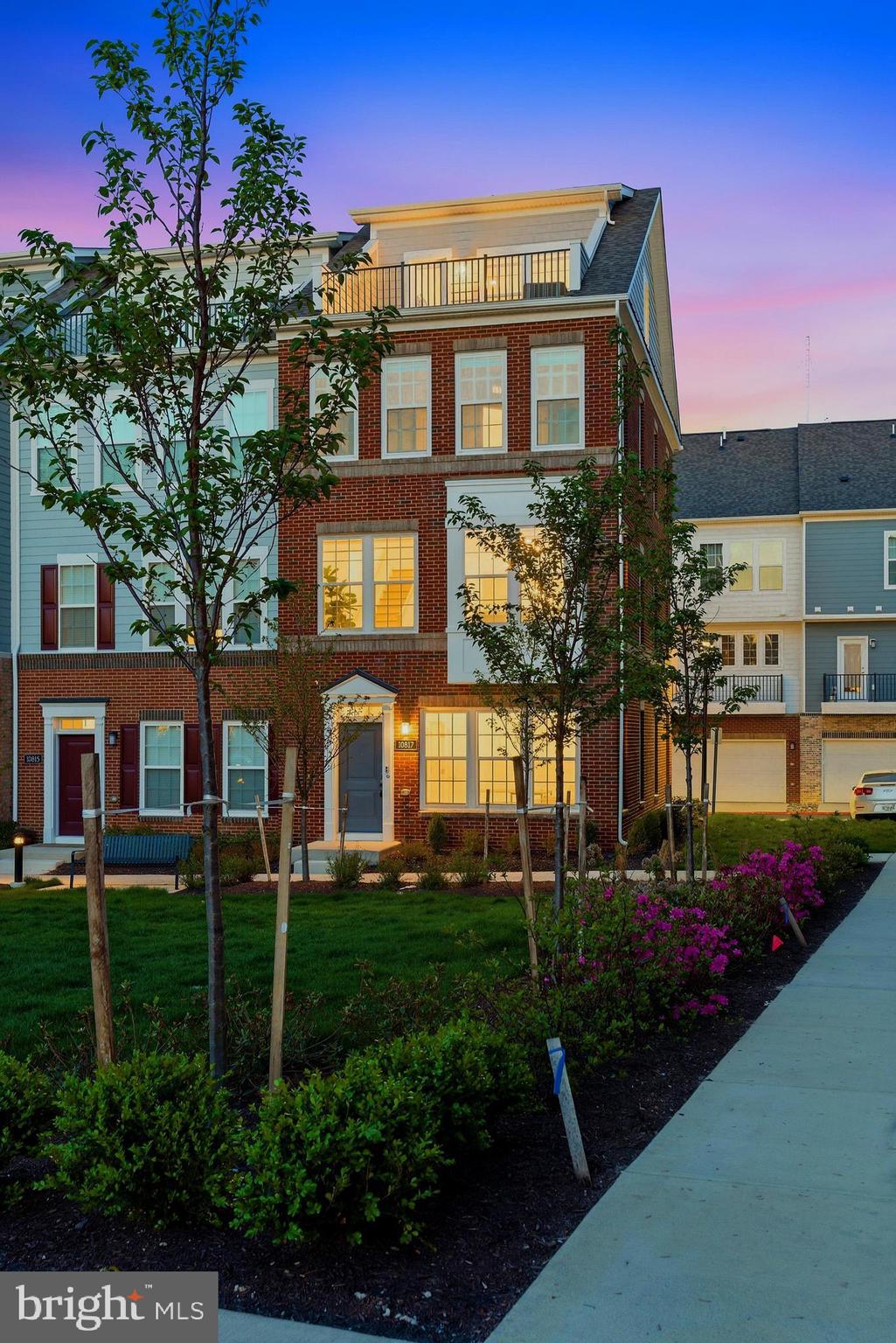 BOULEVARD VI TOWNS - Residential