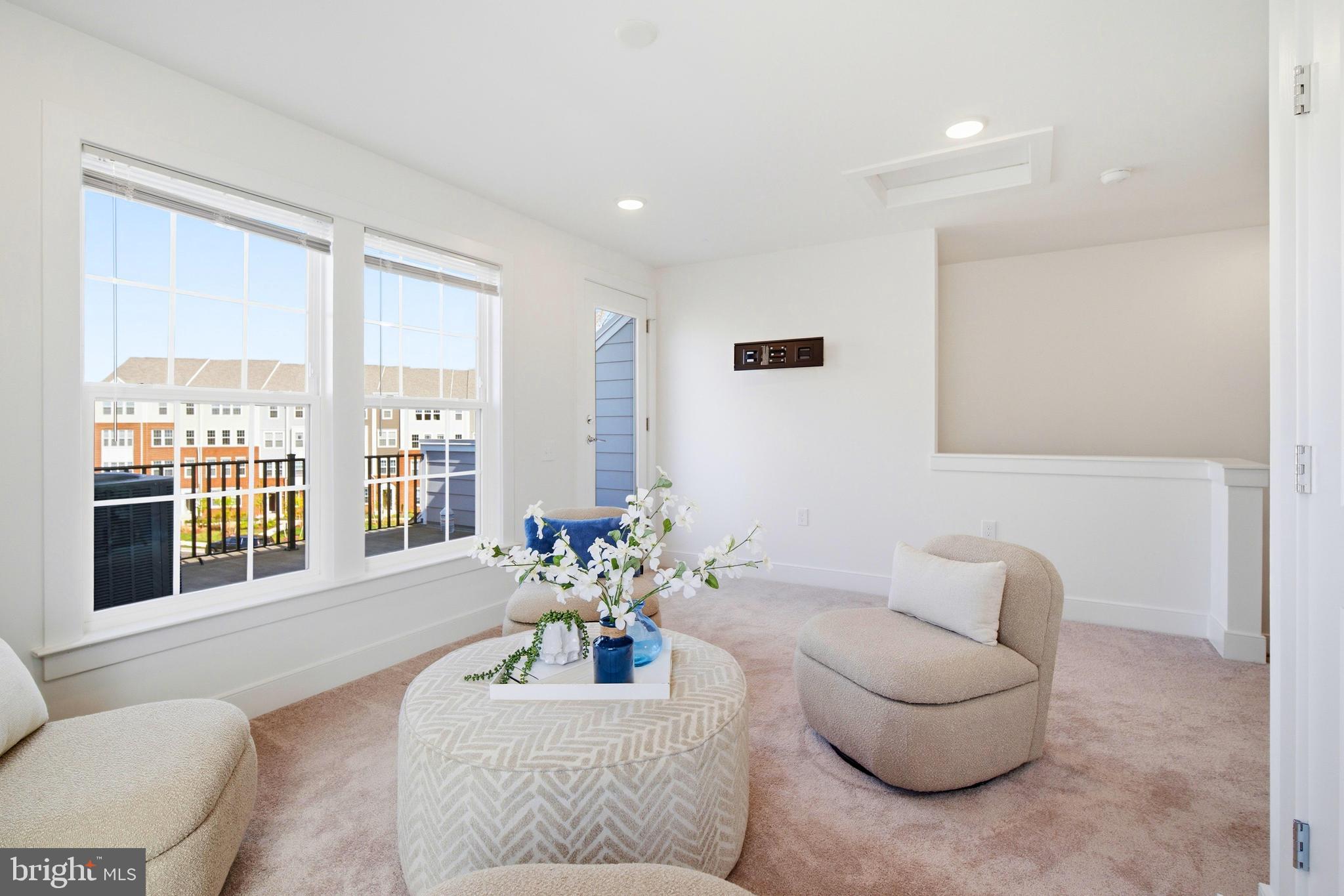 BOULEVARD VI TOWNS - Residential