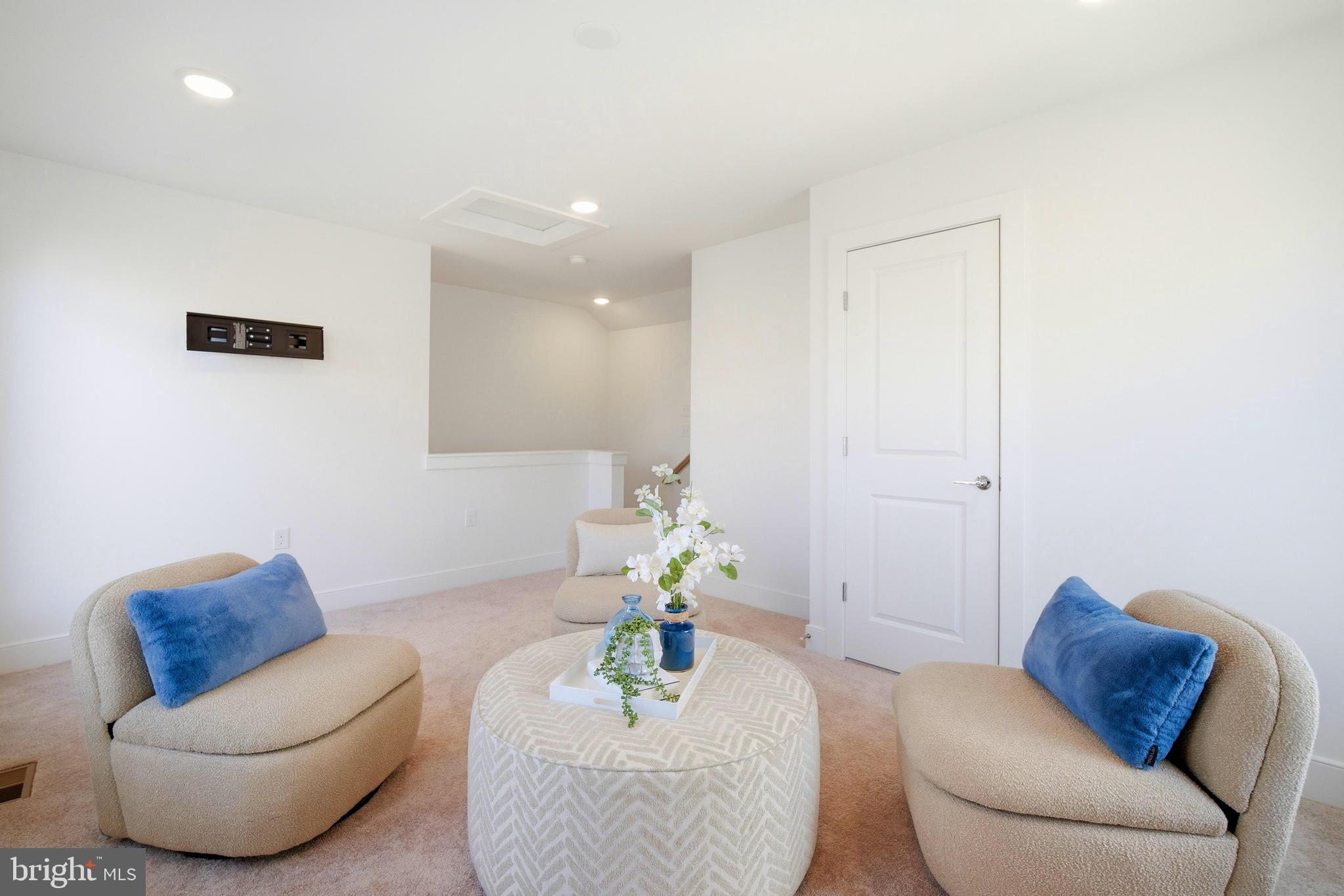 BOULEVARD VI TOWNS - Residential