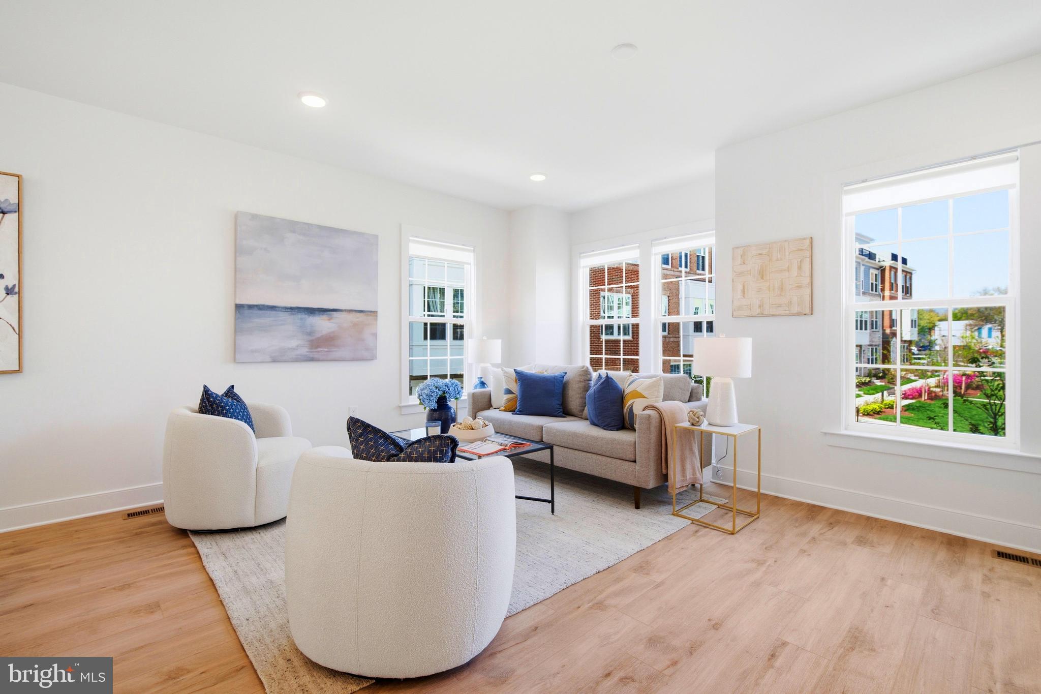 BOULEVARD VI TOWNS - Residential