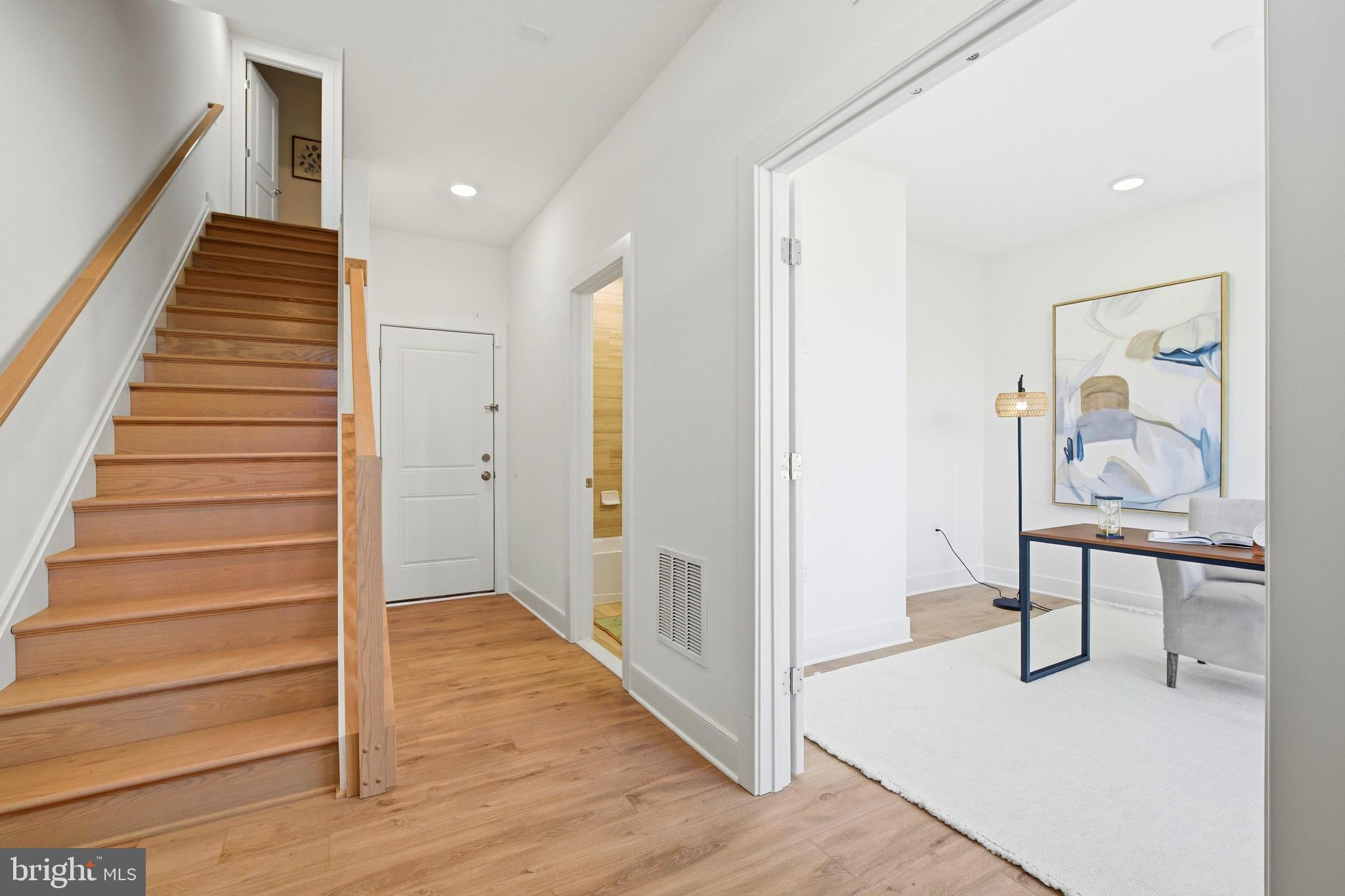 BOULEVARD VI TOWNS - Residential