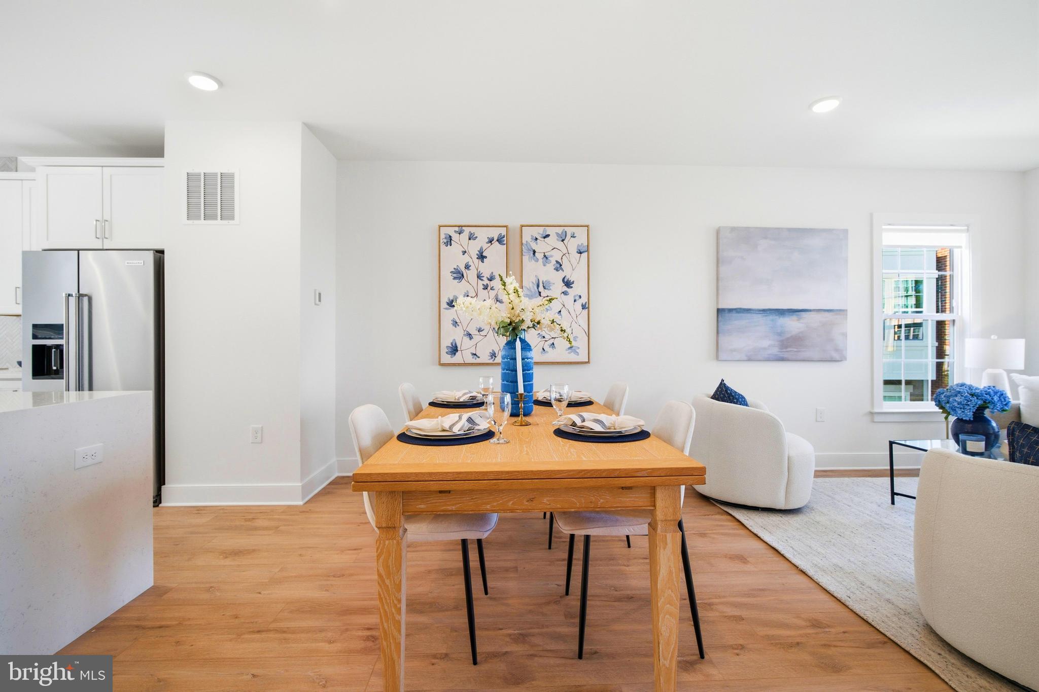 BOULEVARD VI TOWNS - Residential