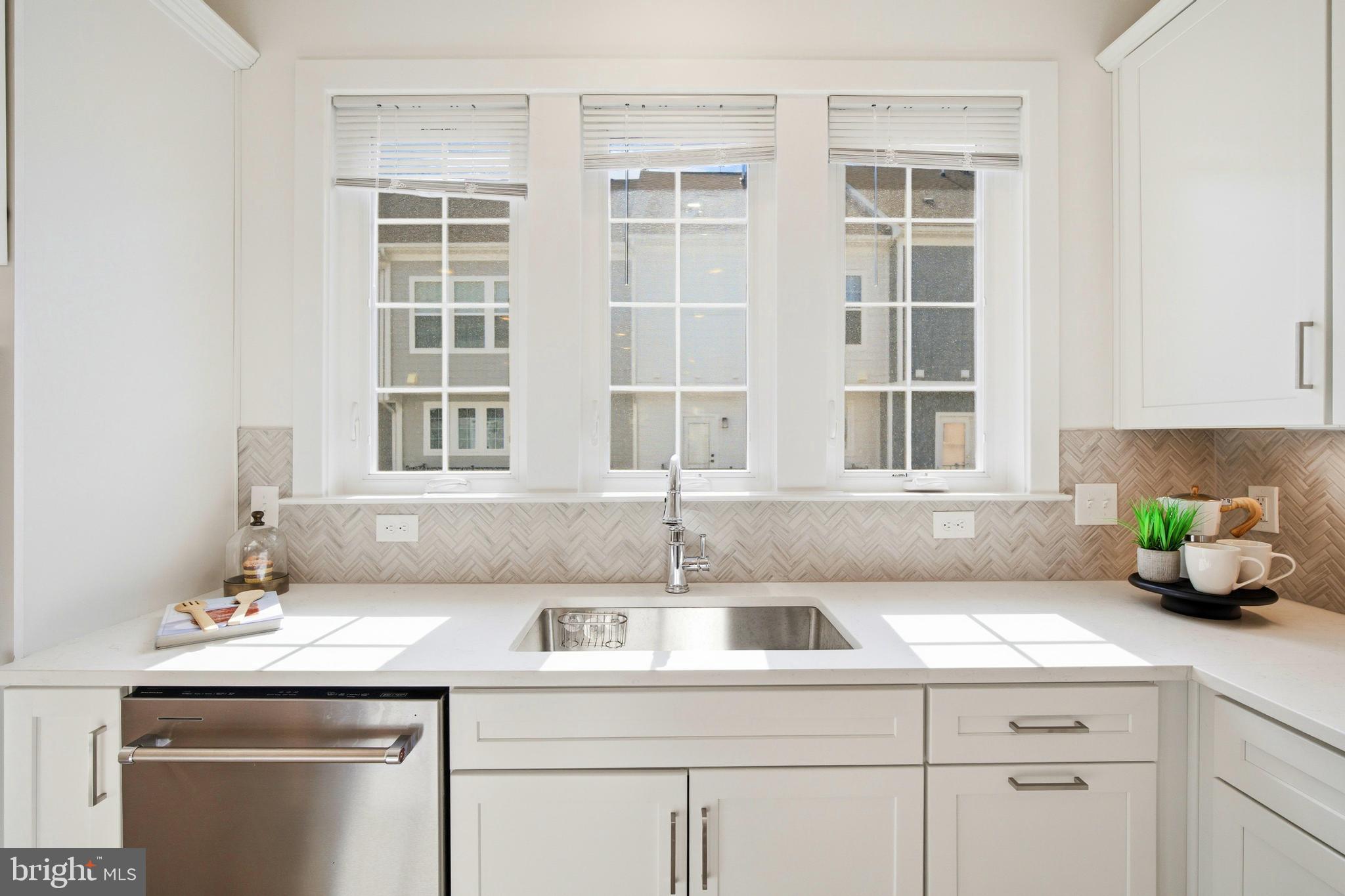 BOULEVARD VI TOWNS - Residential