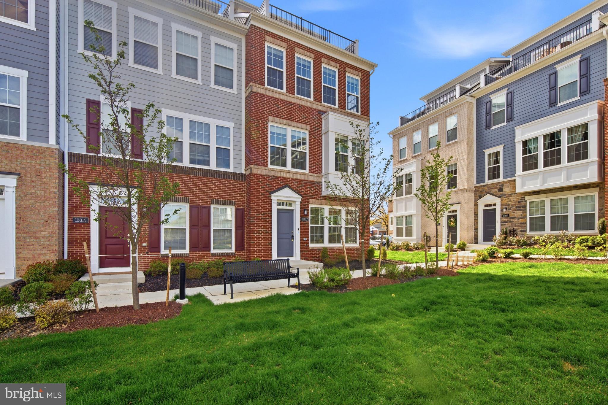 BOULEVARD VI TOWNS - Residential