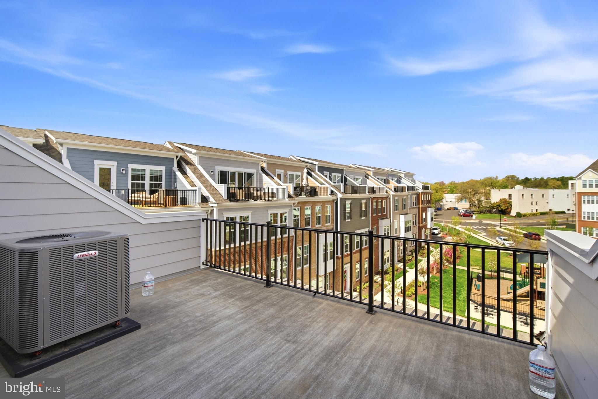 BOULEVARD VI TOWNS - Residential