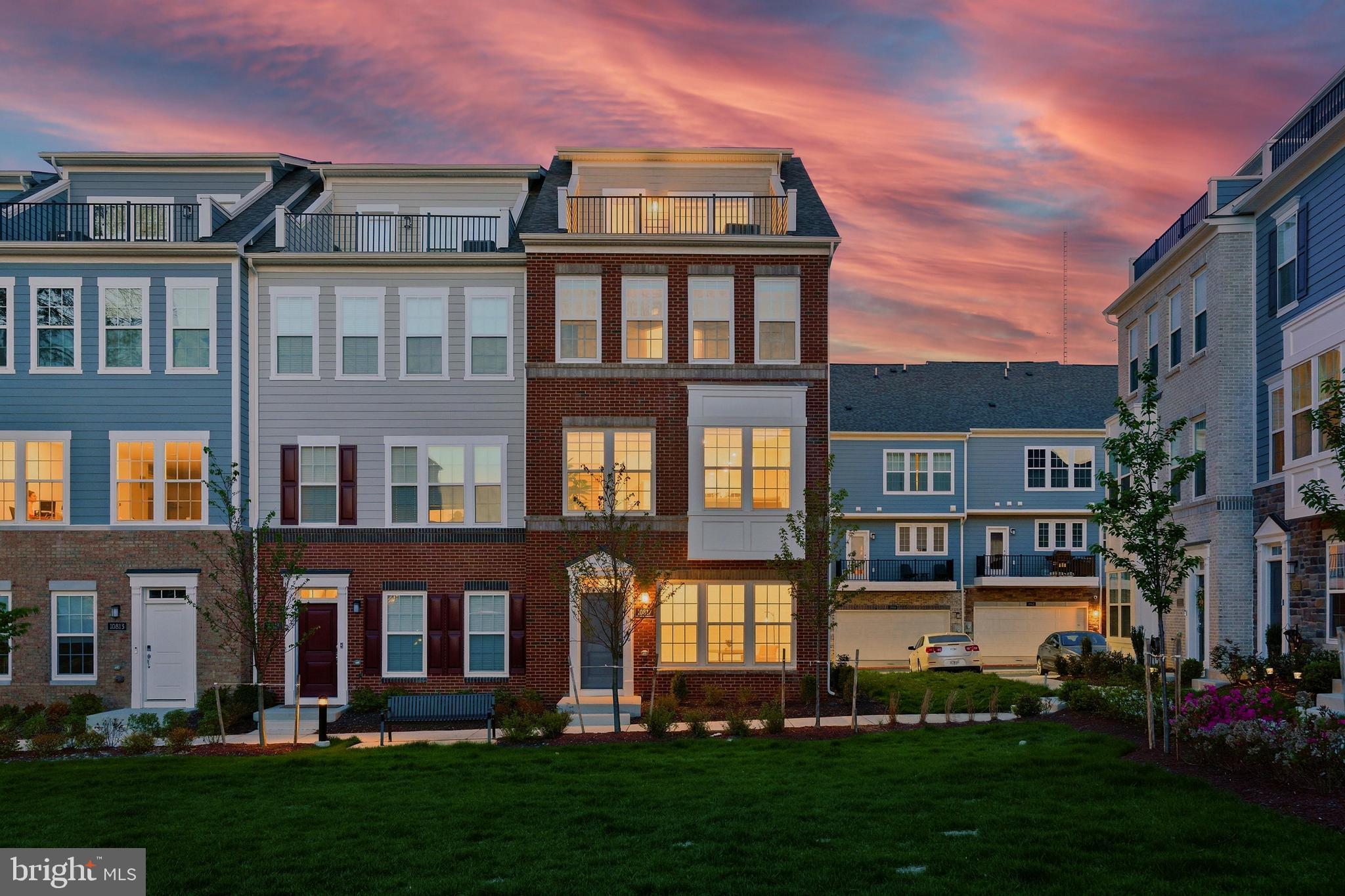 BOULEVARD VI TOWNS - Residential