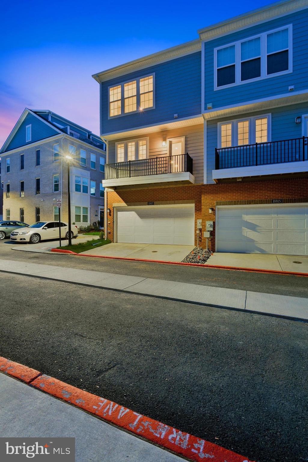 BOULEVARD VI TOWNS - Residential