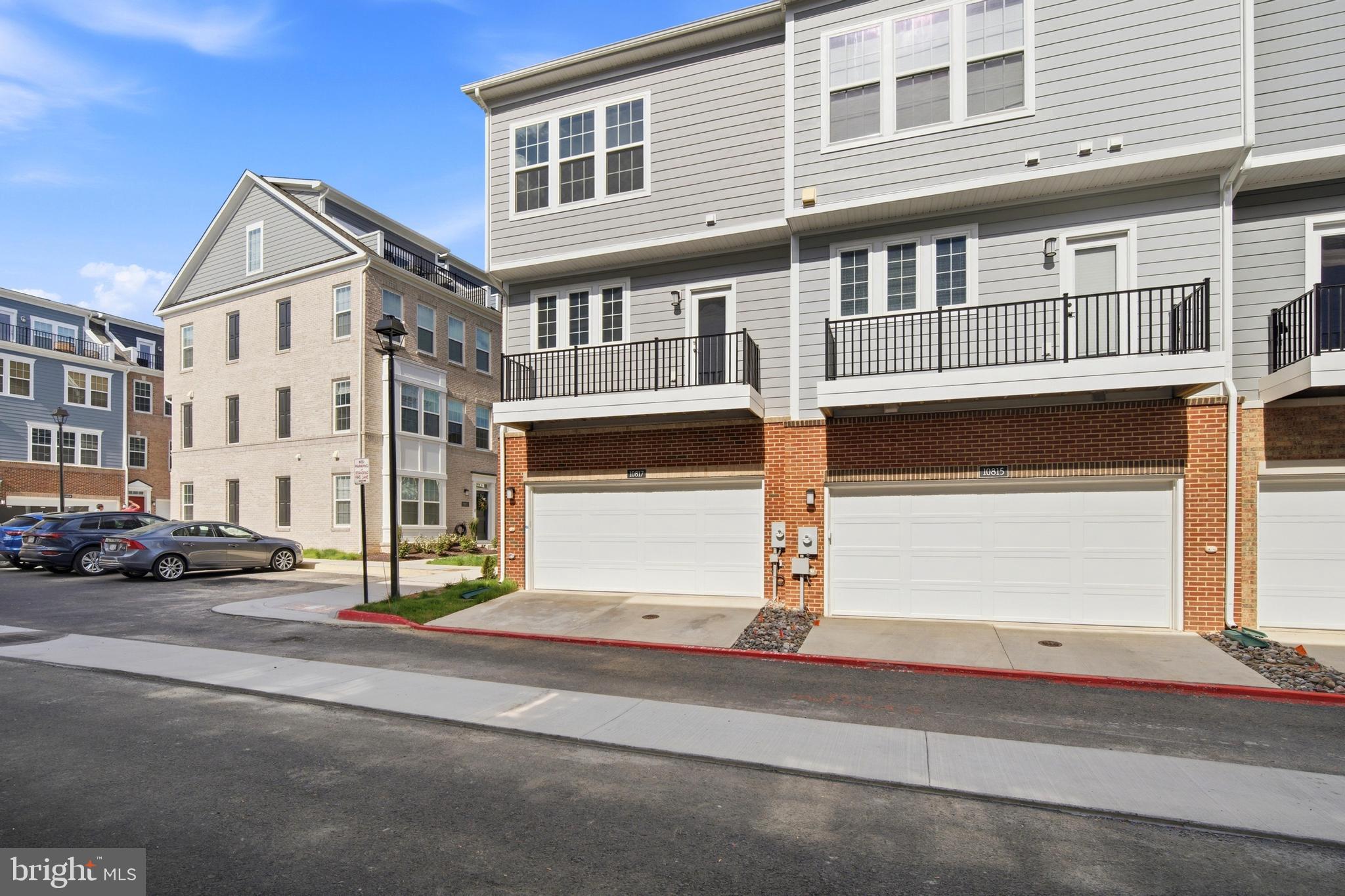 BOULEVARD VI TOWNS - Residential