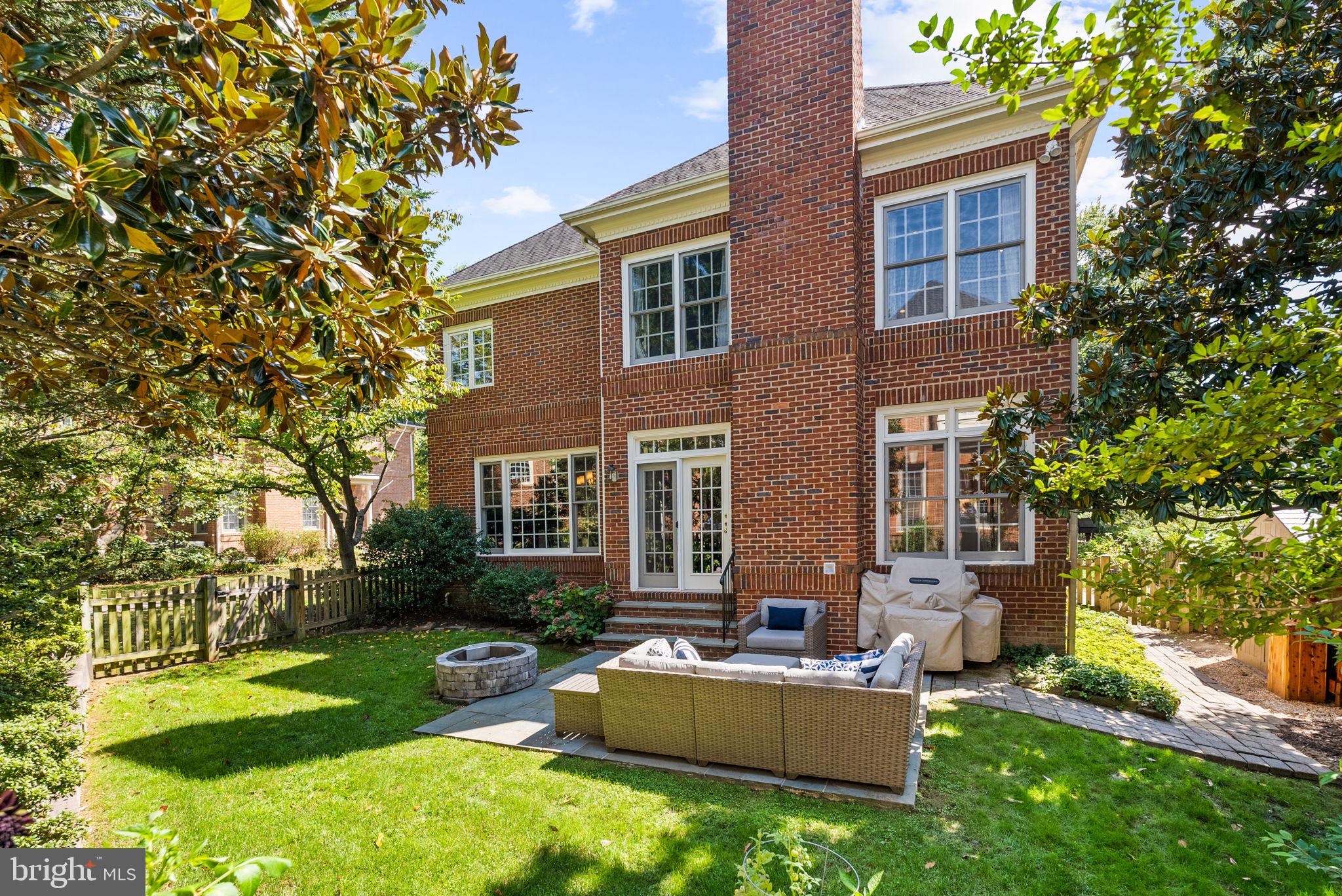 SHIRLEY WOODS - Residential