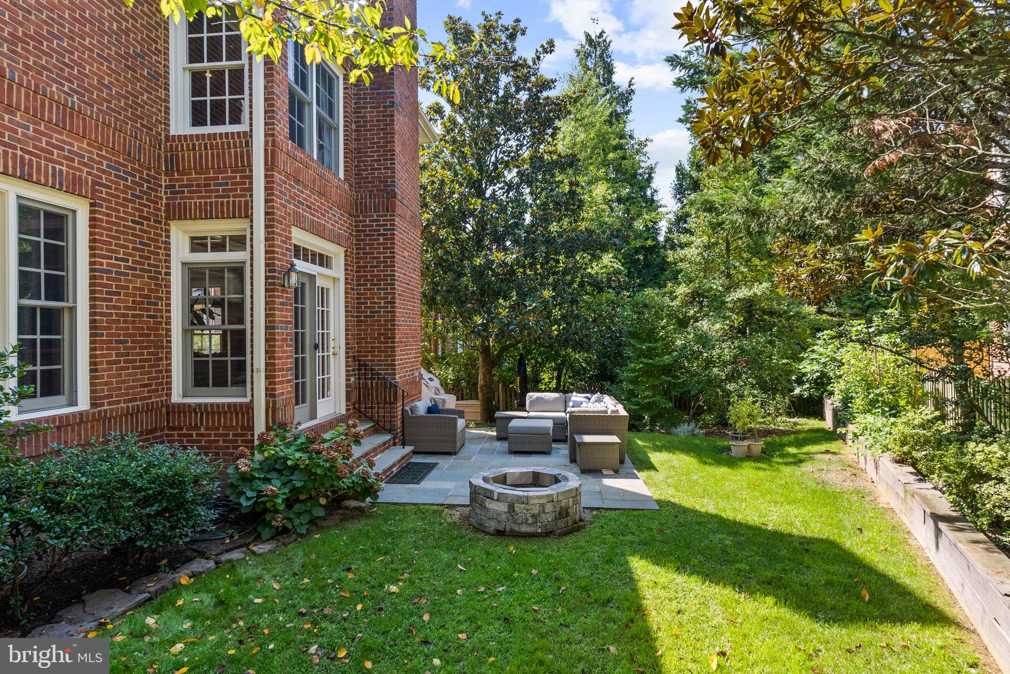 SHIRLEY WOODS - Residential