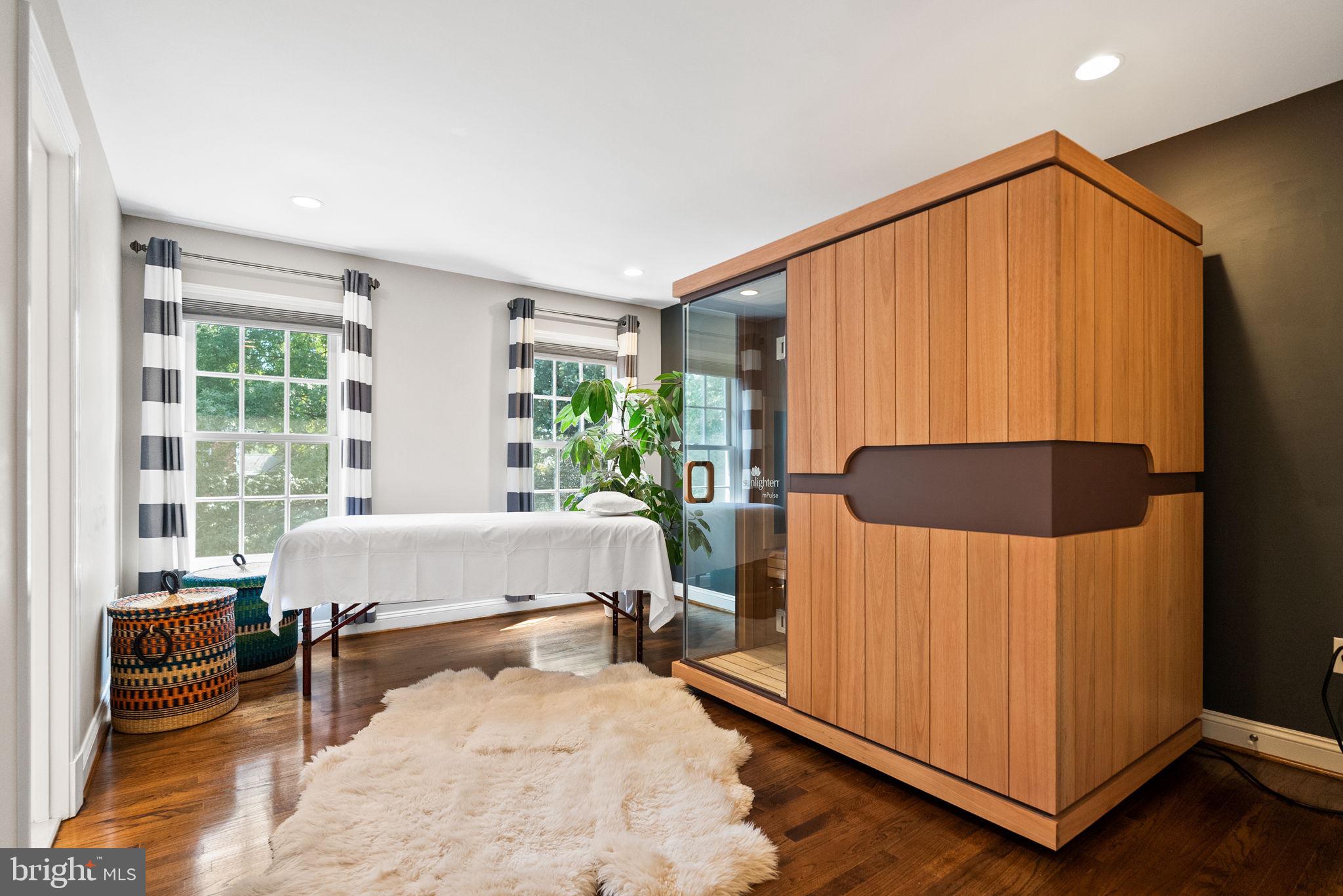 SHIRLEY WOODS - Residential