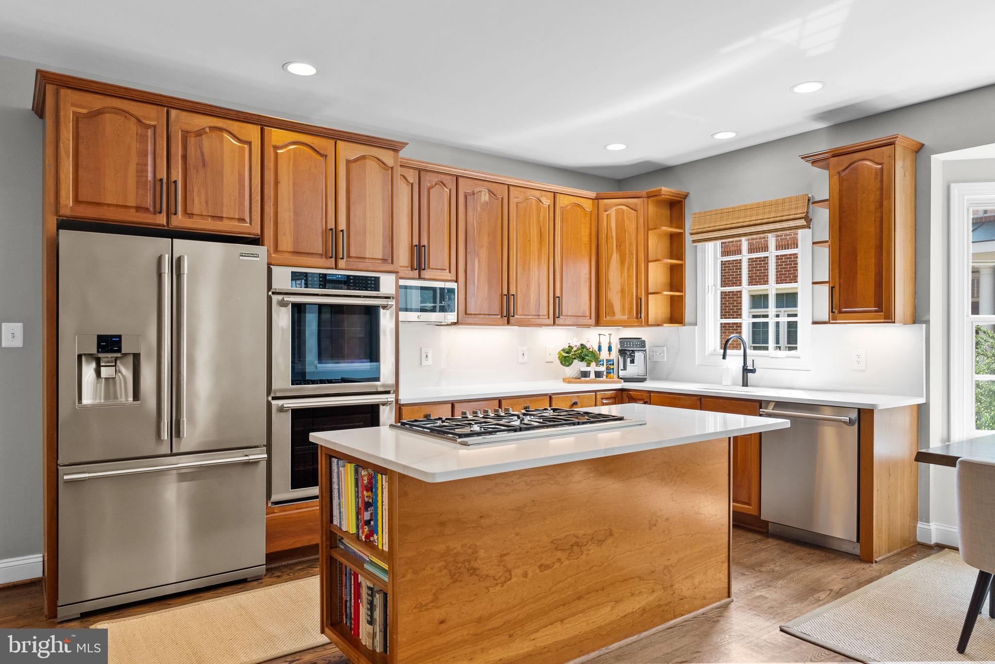 SHIRLEY WOODS - Residential