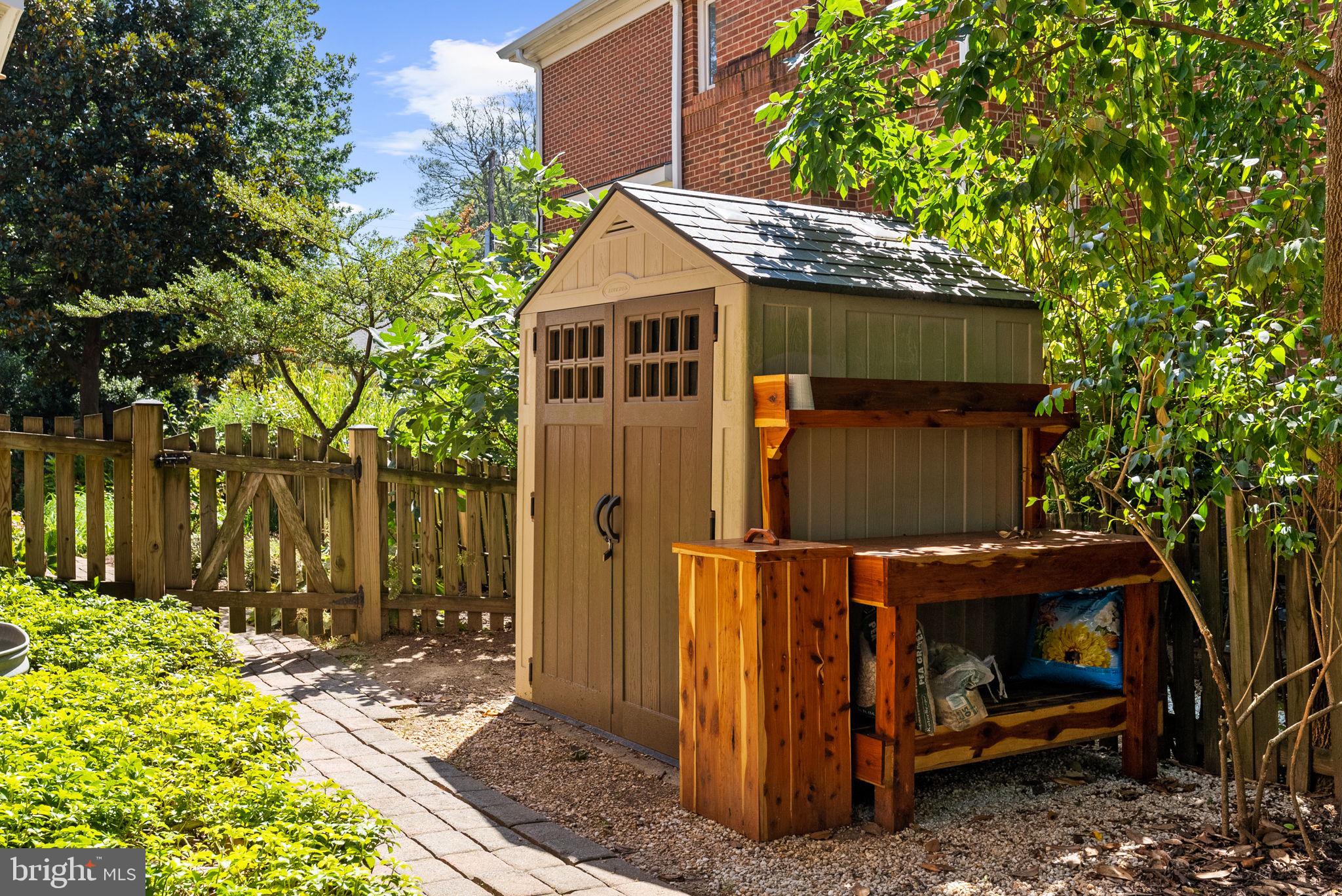 SHIRLEY WOODS - Residential