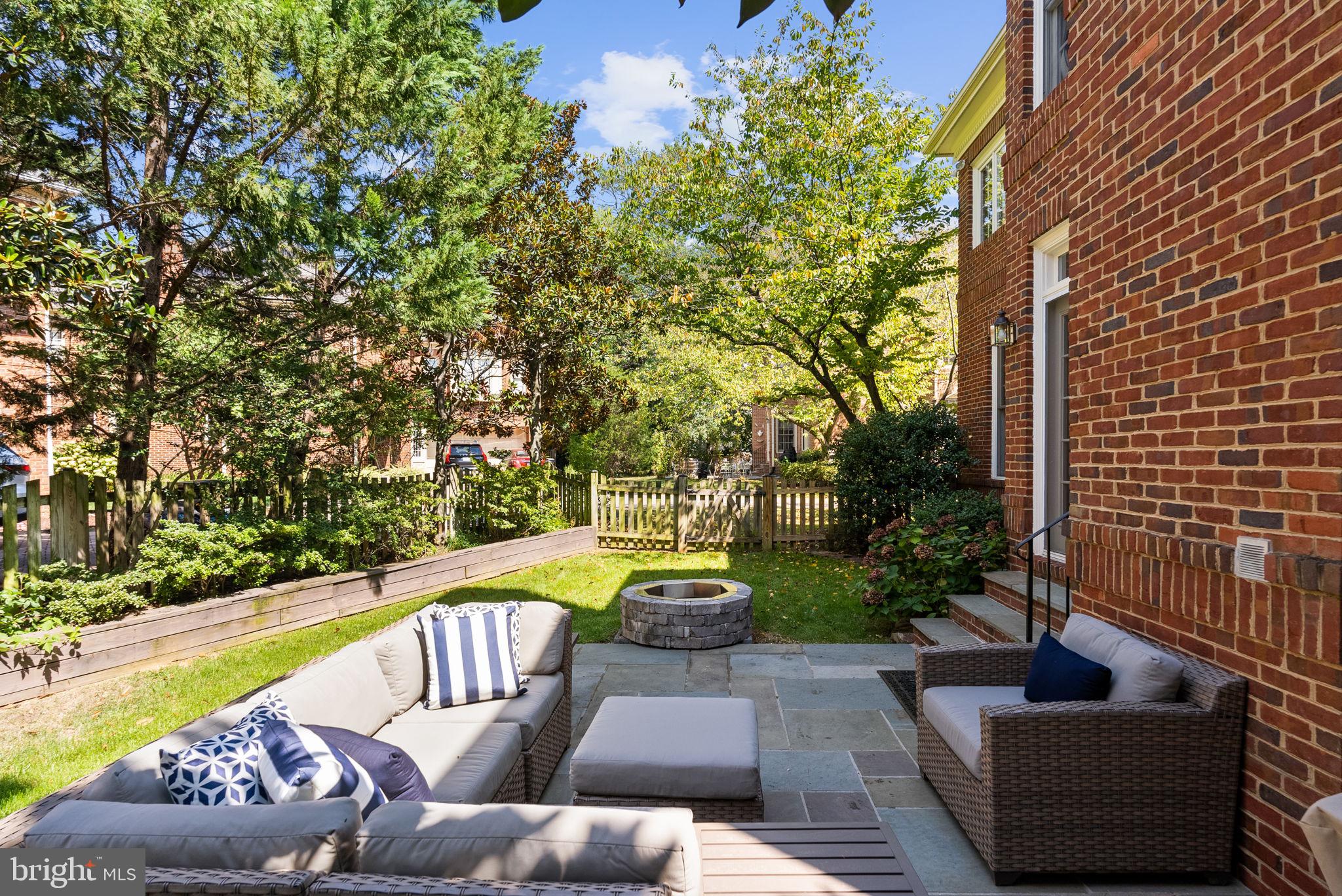 SHIRLEY WOODS - Residential