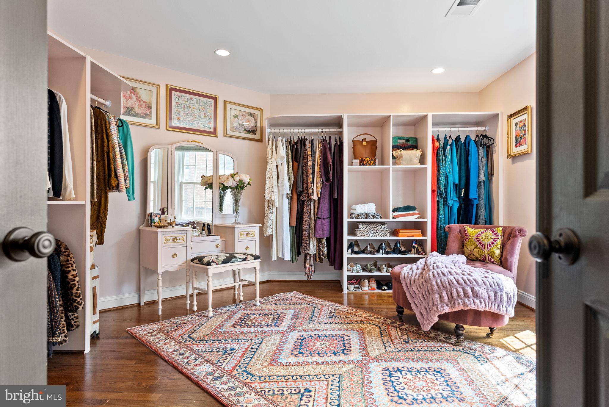 SHIRLEY WOODS - Residential