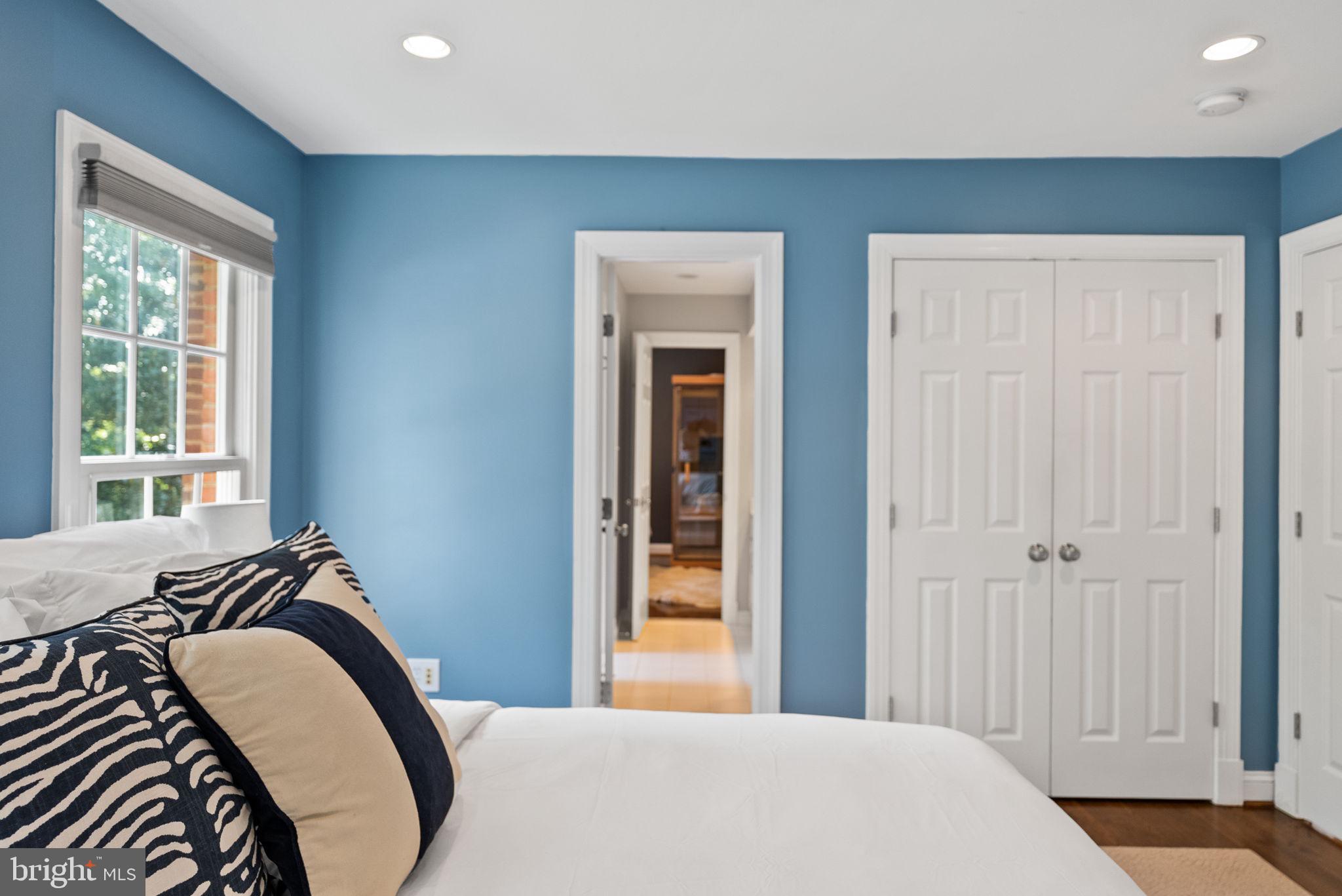 SHIRLEY WOODS - Residential