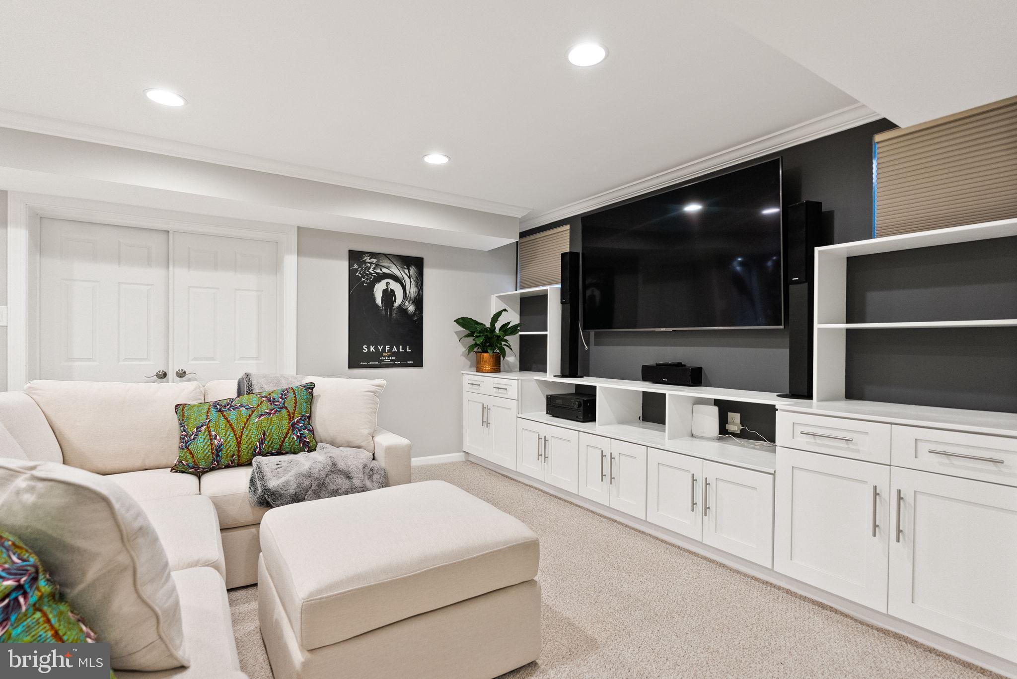 SHIRLEY WOODS - Residential