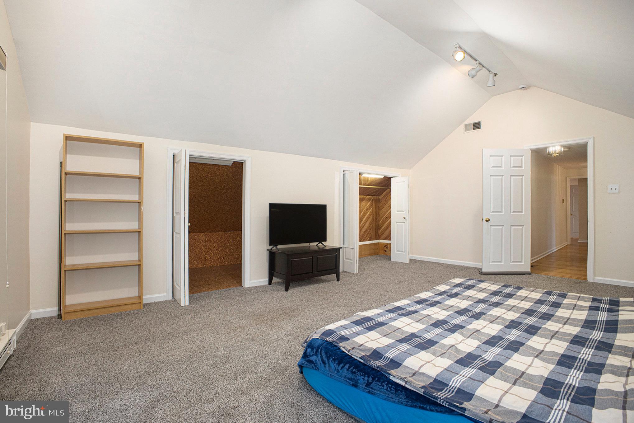 SCOTS GLEN - Residential