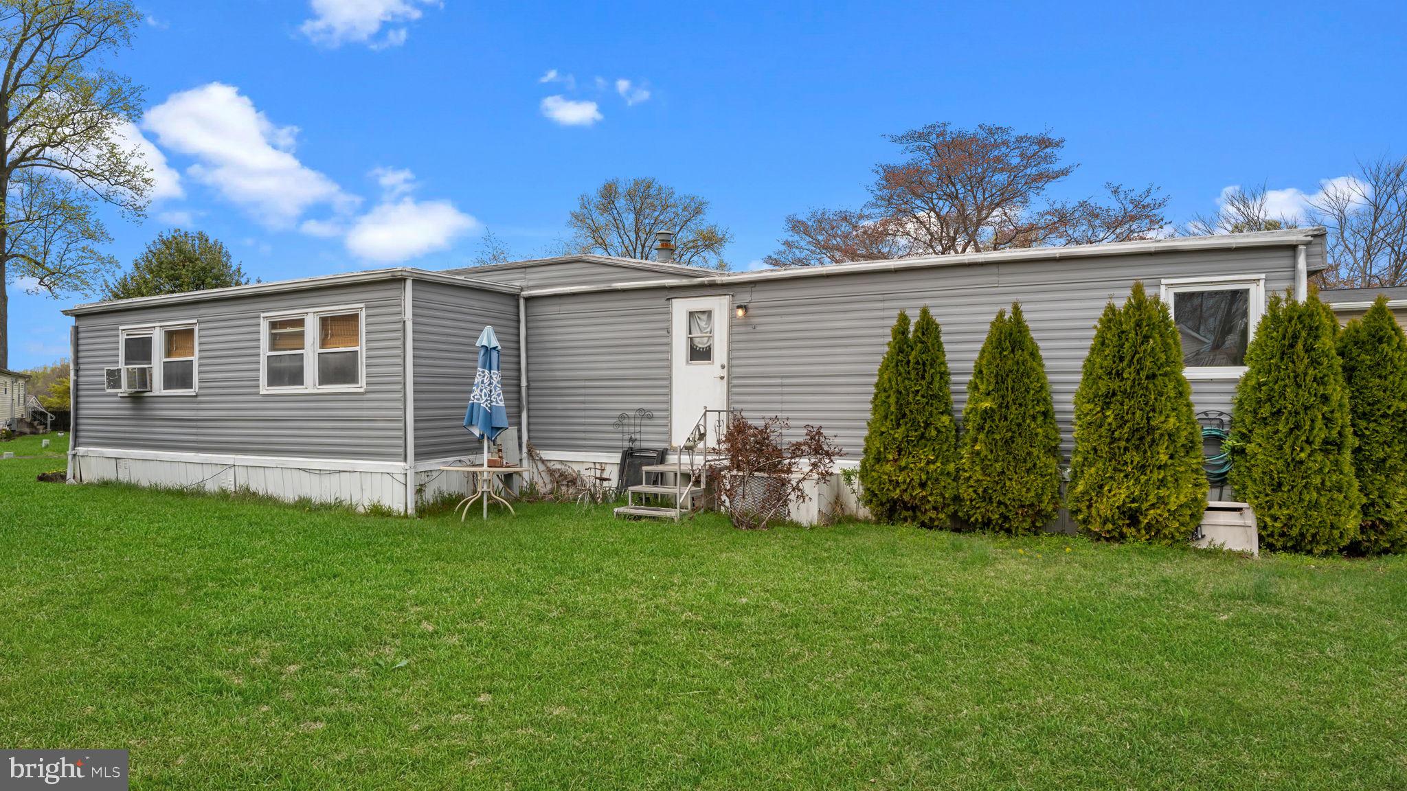 FEASTERVILLE - Residential