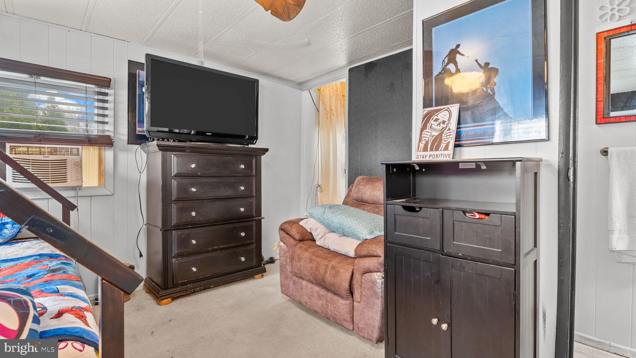 FEASTERVILLE - Residential