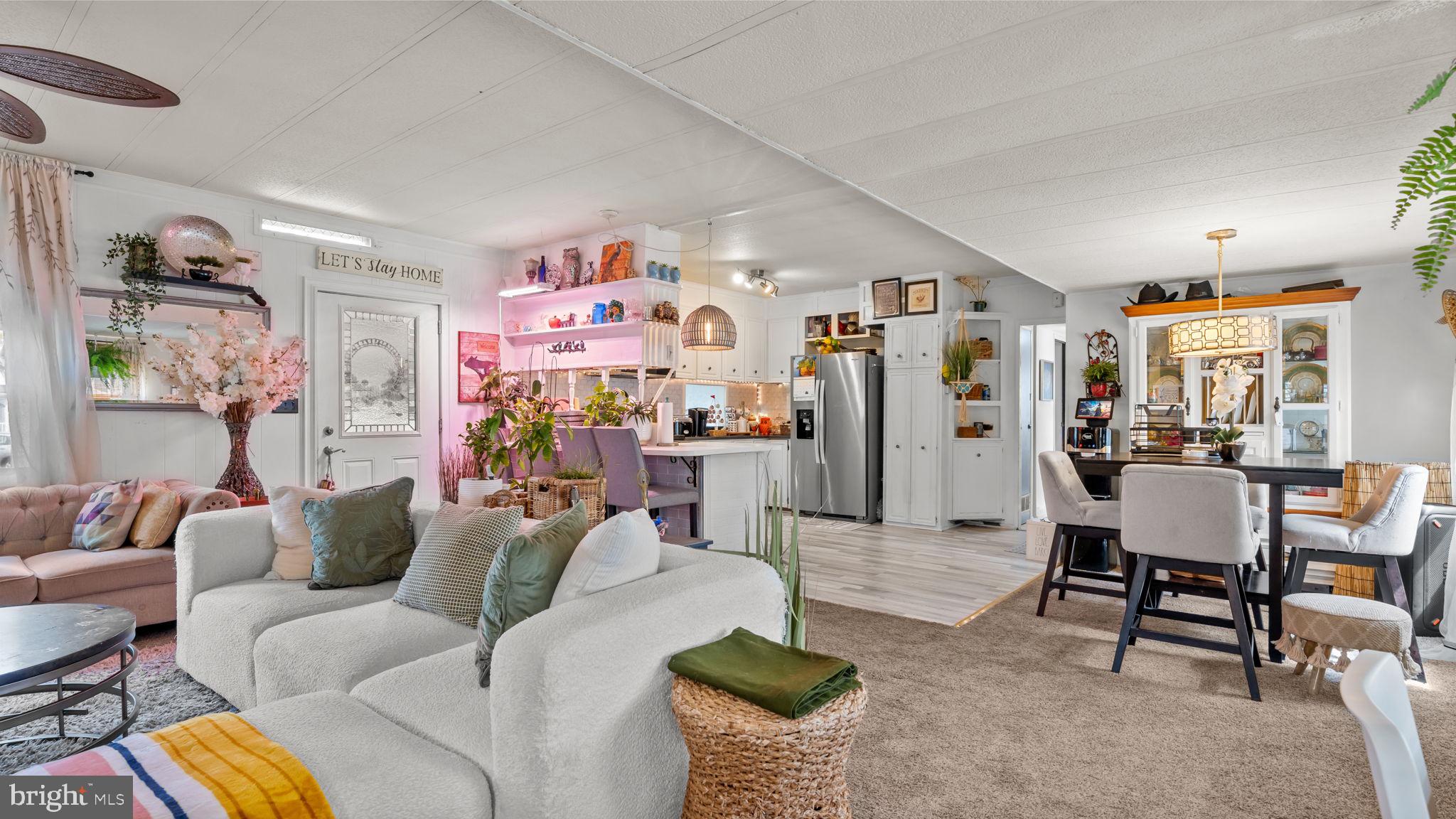 FEASTERVILLE - Residential