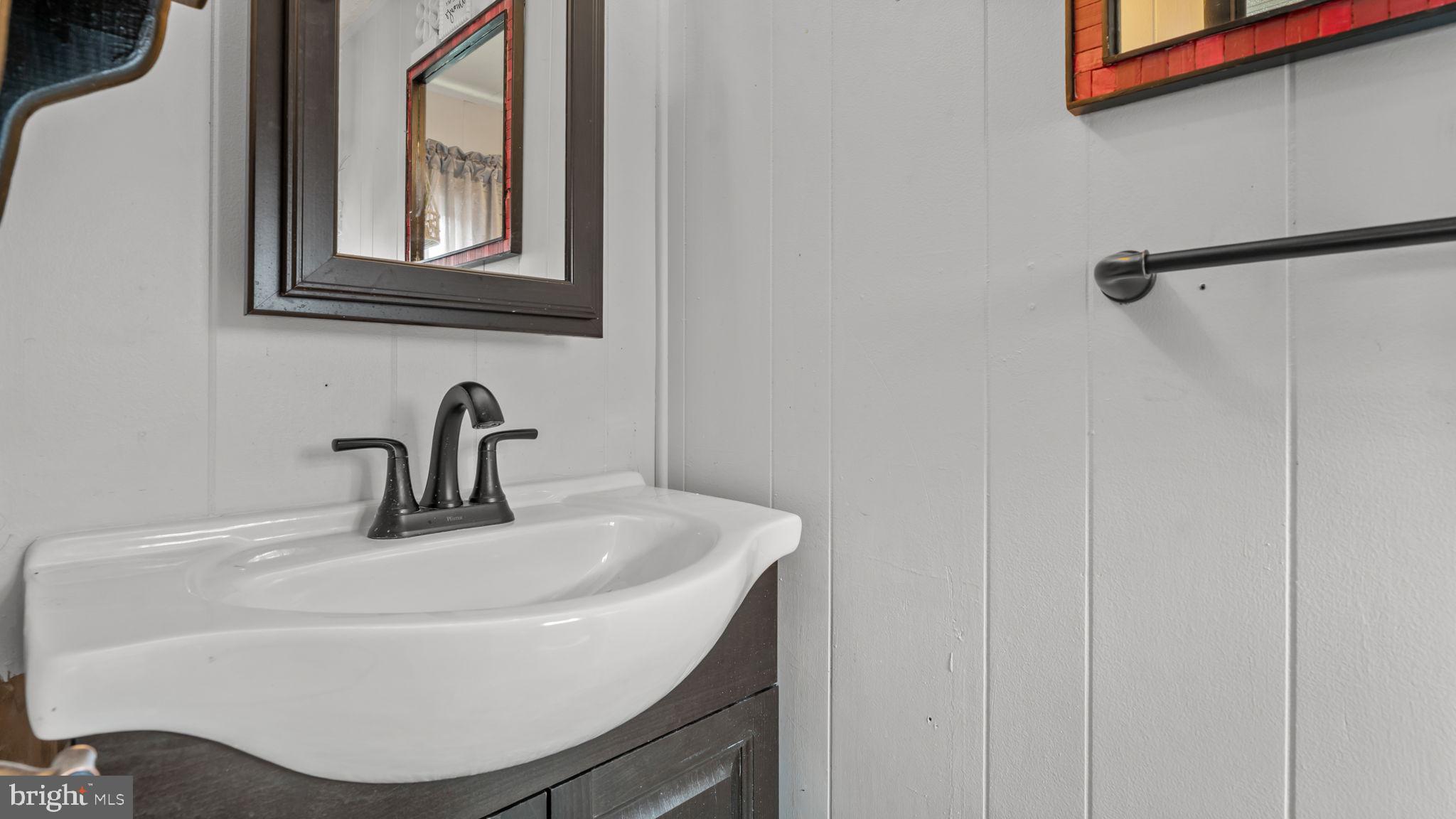 FEASTERVILLE - Residential