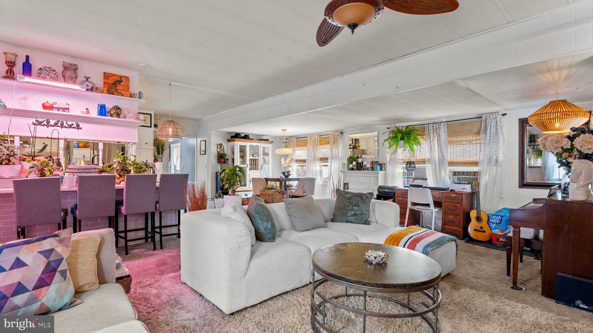 FEASTERVILLE - Residential