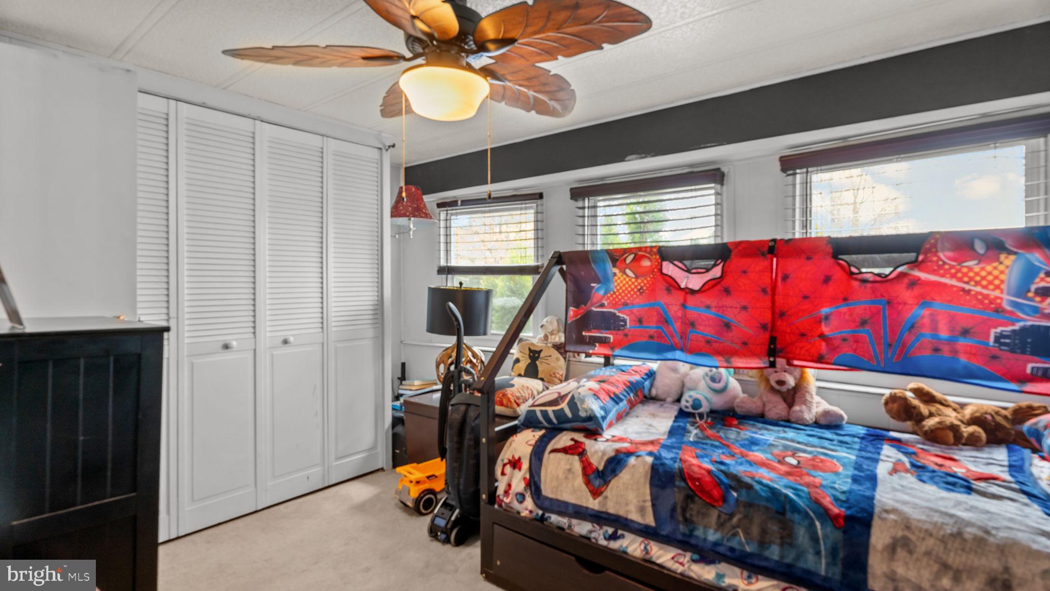 FEASTERVILLE - Residential