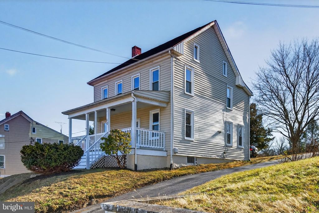 Photo of 60 Circle Drive, RED LION, PA 17356 (MLS # PAYK2095414)