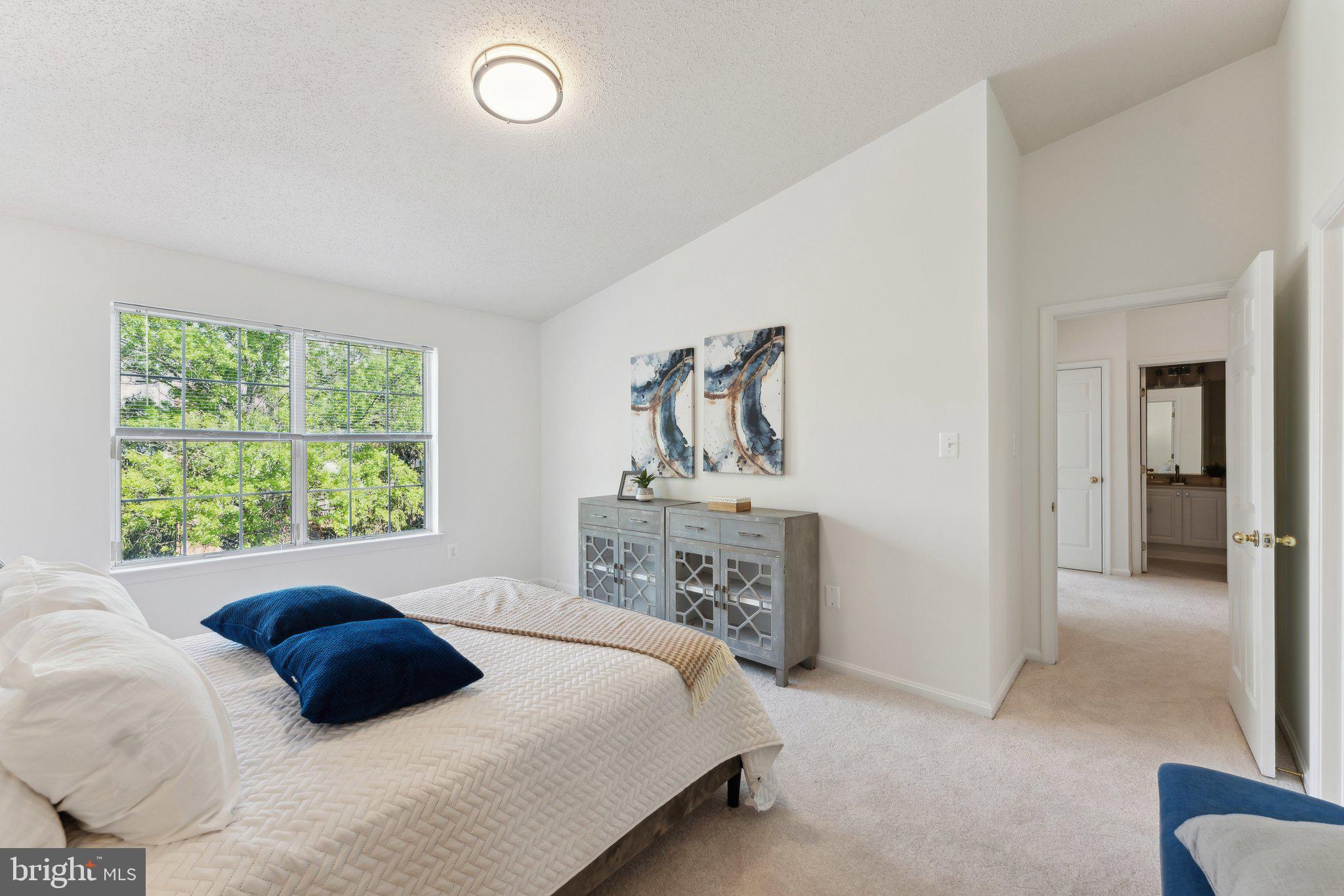 LIFESTYLE AT SULLY STATION - Residential