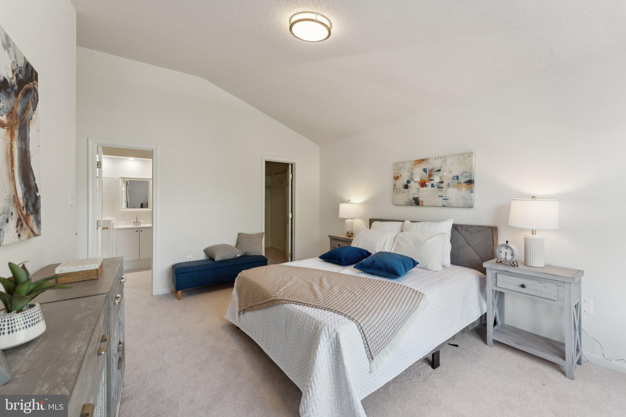 LIFESTYLE AT SULLY STATION - Residential