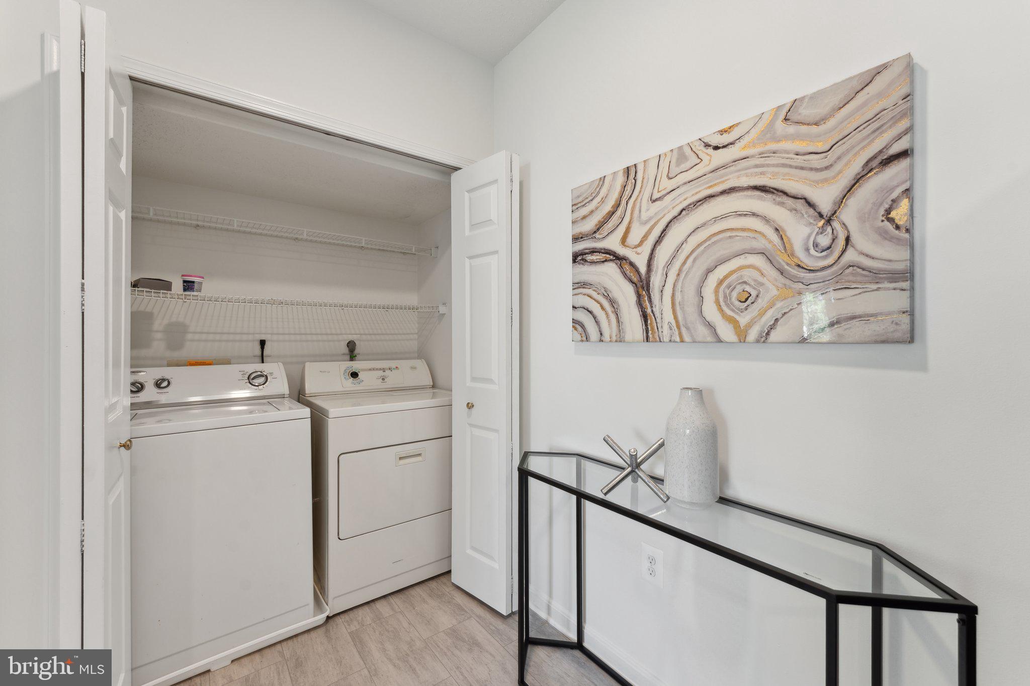 LIFESTYLE AT SULLY STATION - Residential