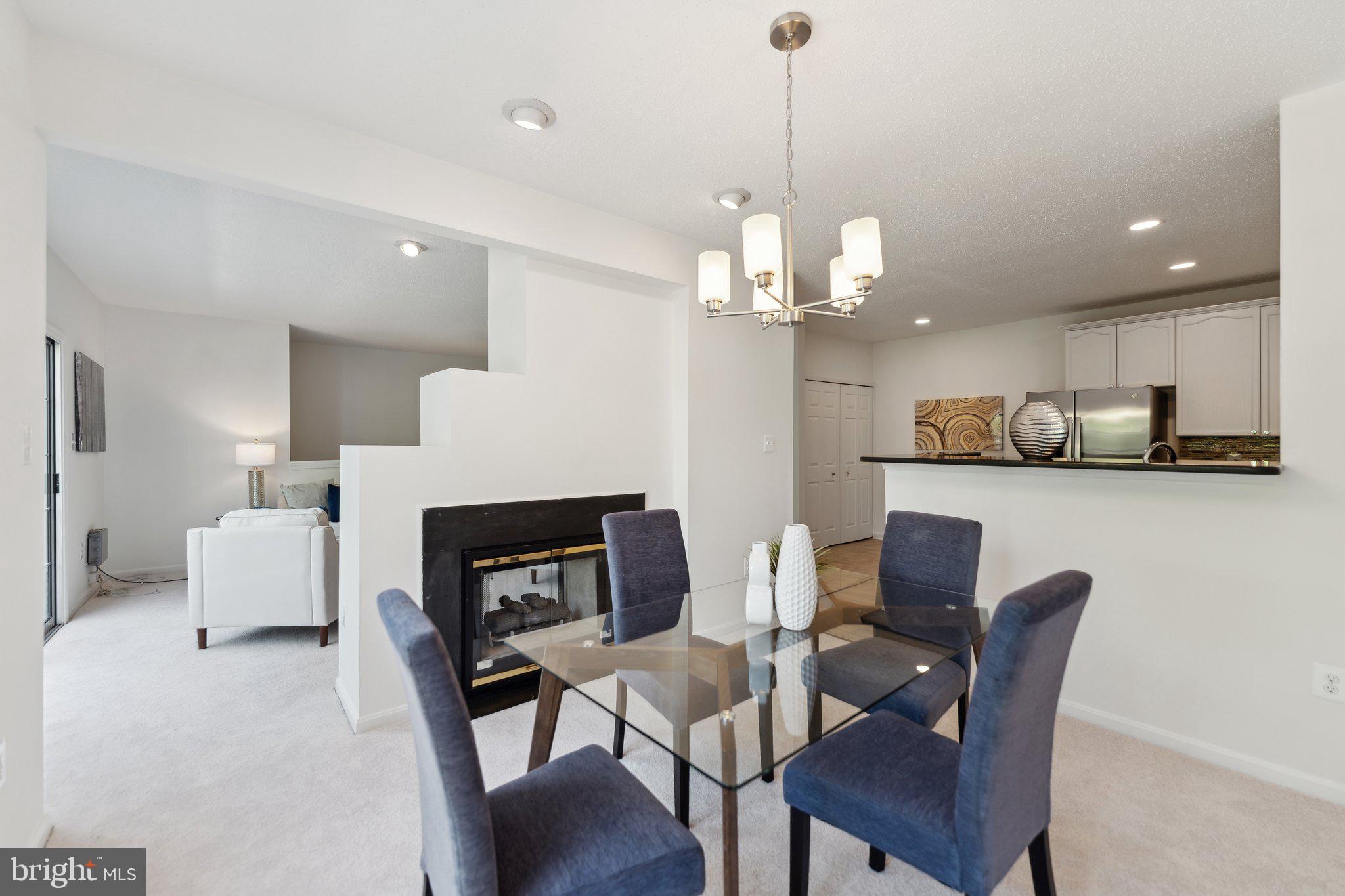 LIFESTYLE AT SULLY STATION - Residential